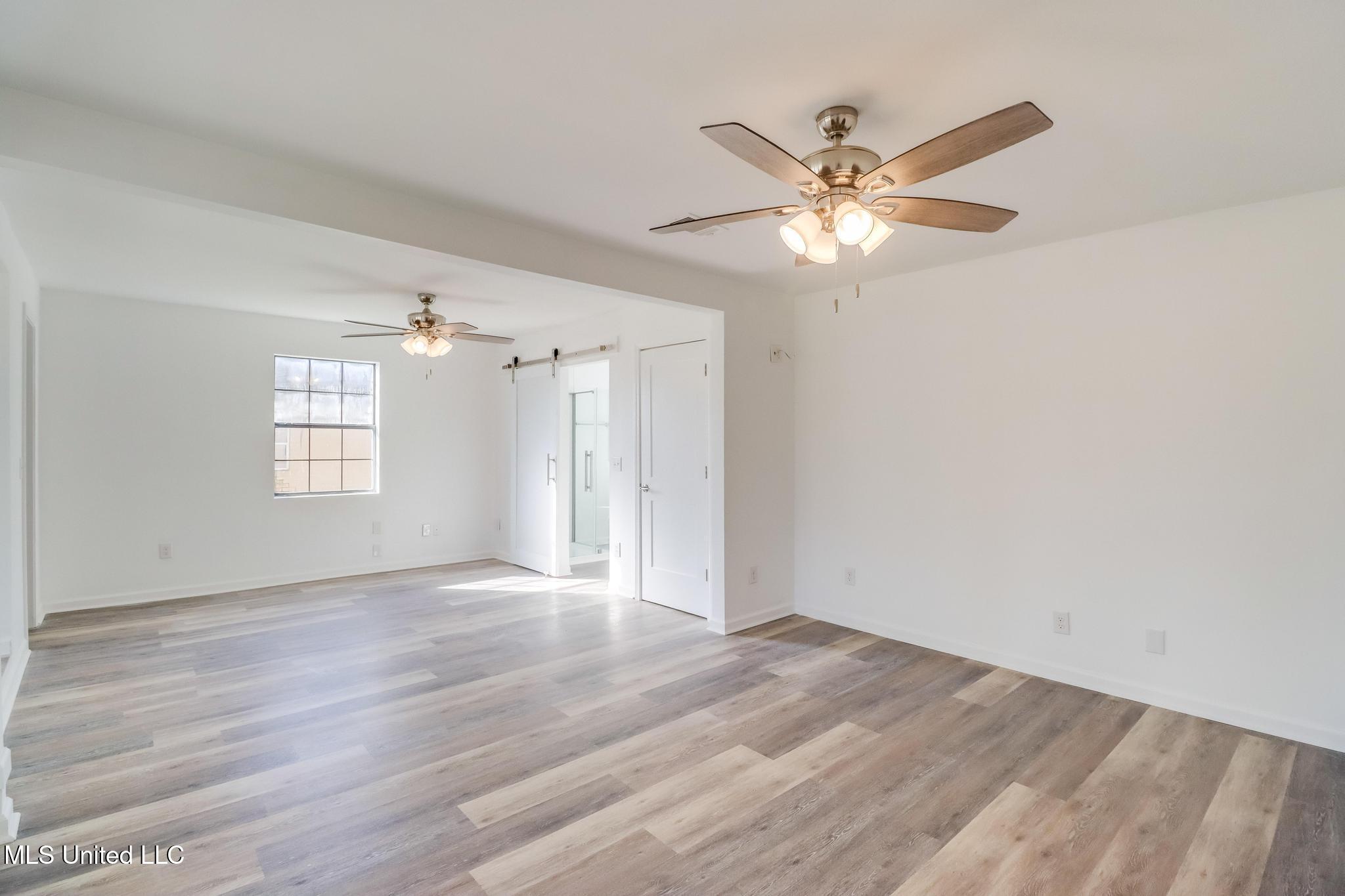 200 La Rosa Road Property Photo 13