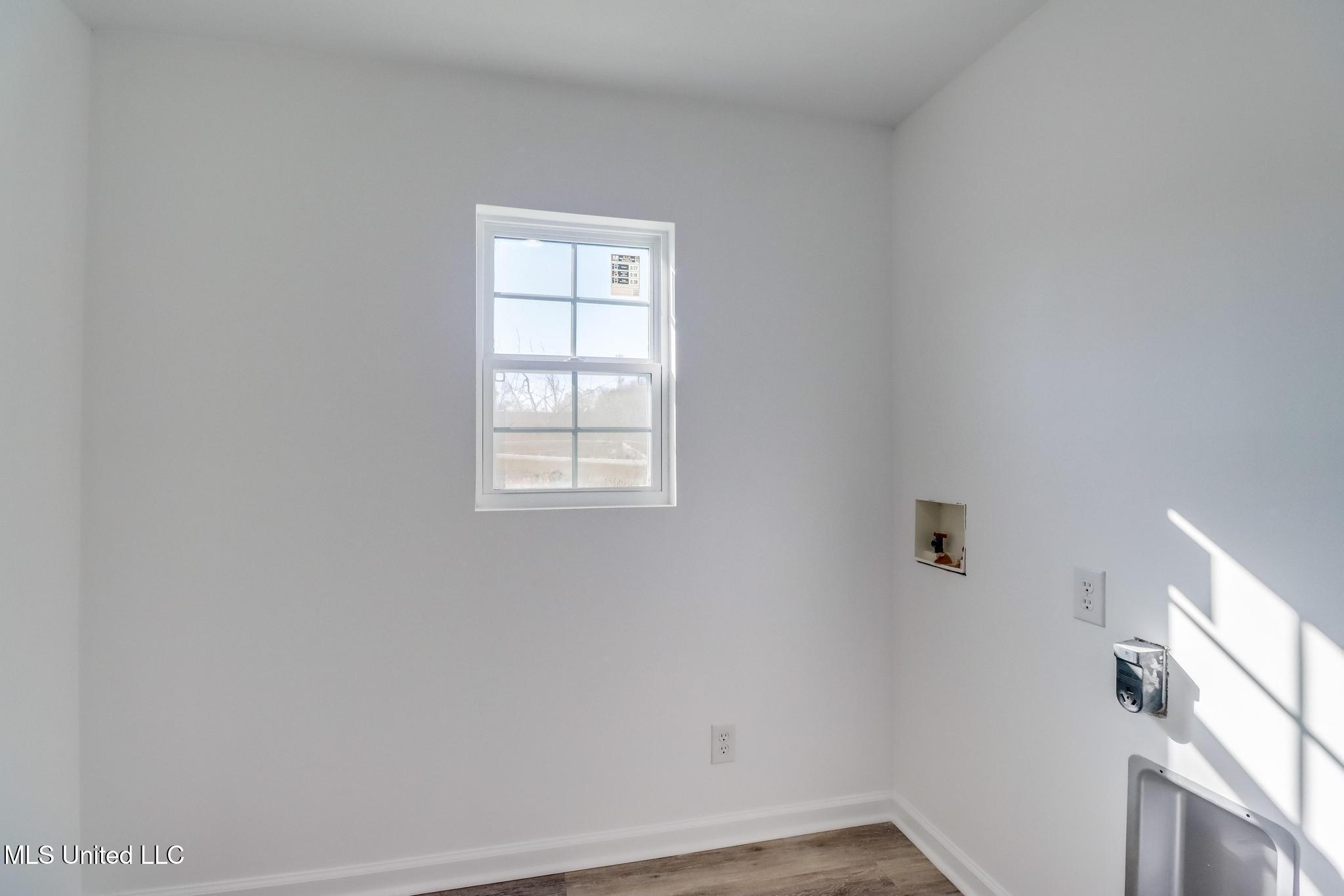 200 La Rosa Road Property Photo 29