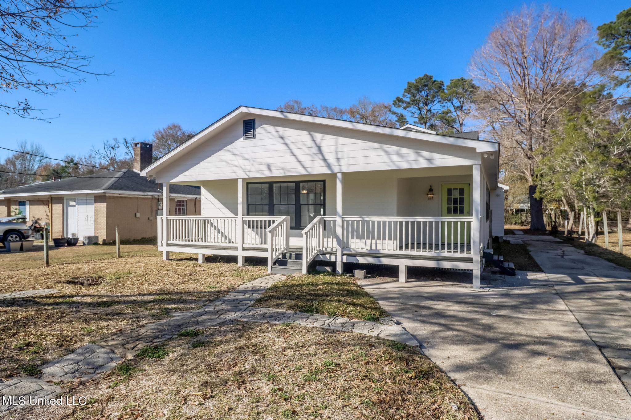 200 La Rosa Road Property Photo 32