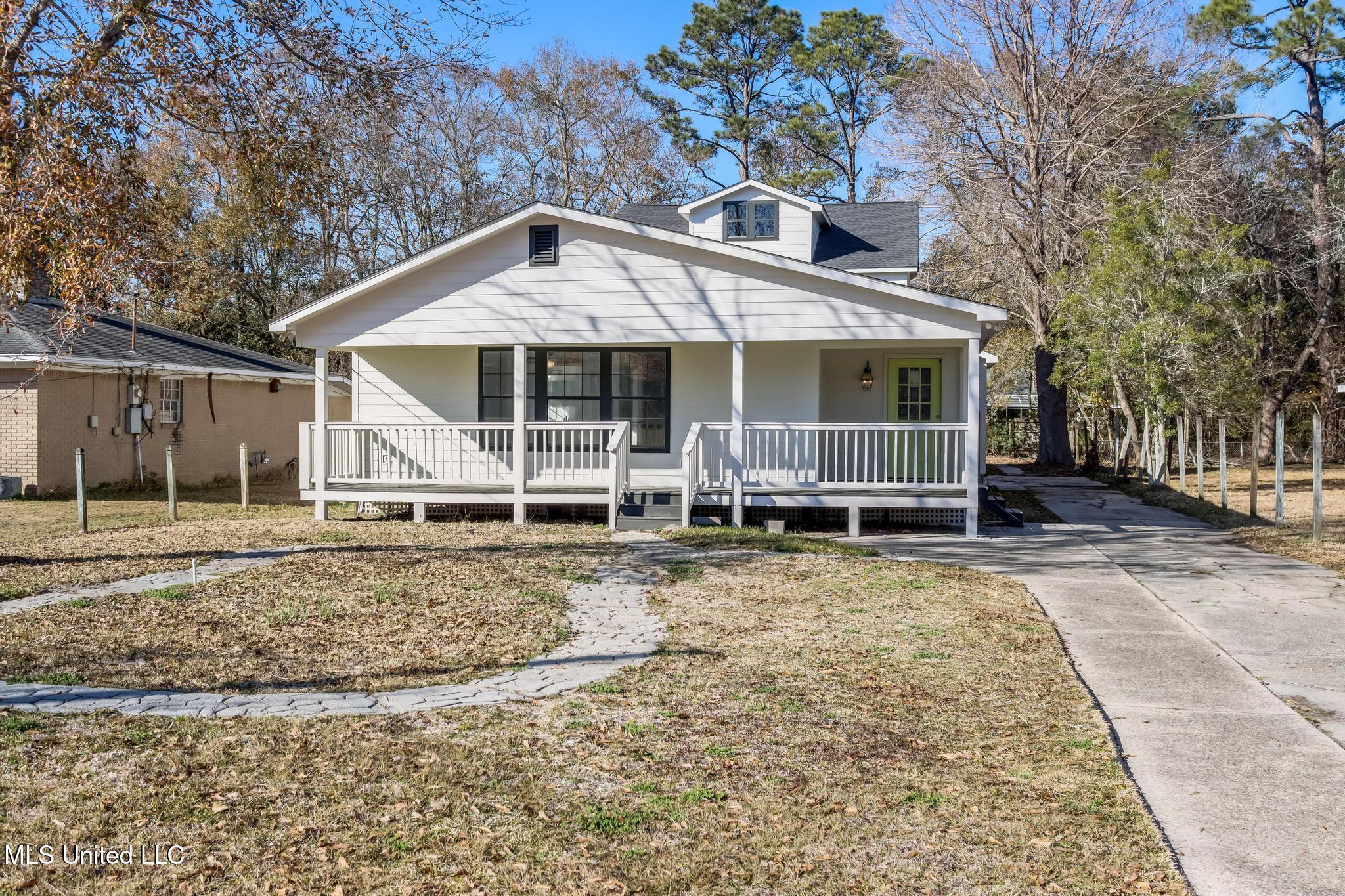 200 La Rosa Road Property Photo 33