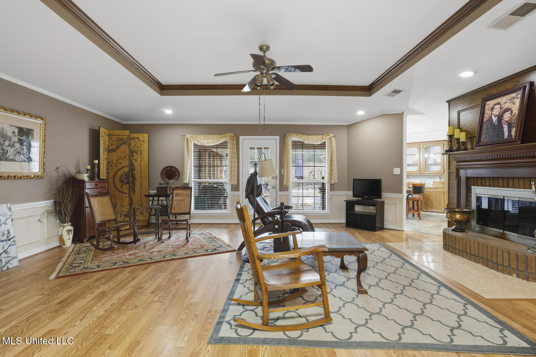 420 Shadow Lake Cove Property Photo 17