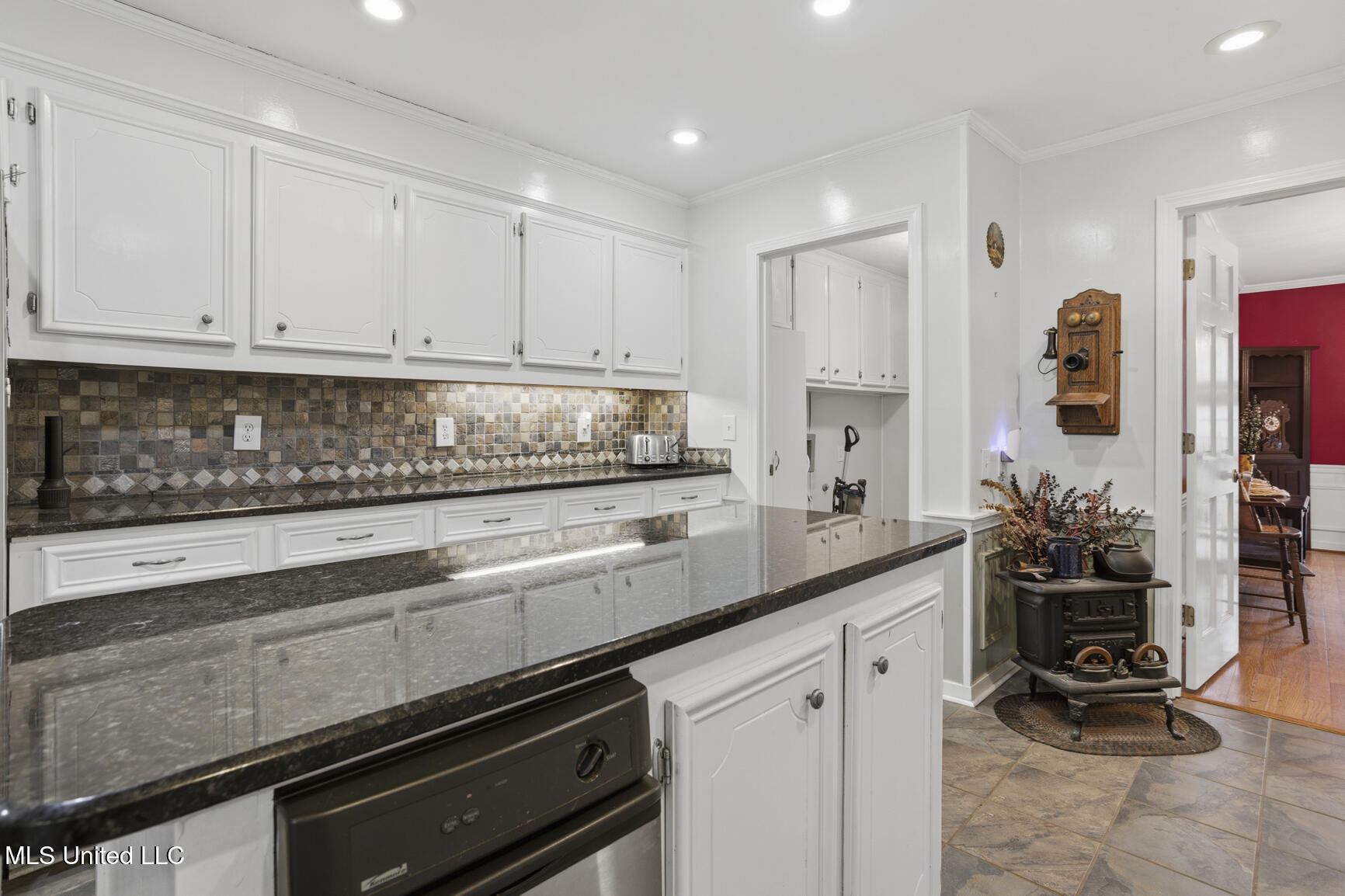 420 Shadow Lake Cove Property Photo 23