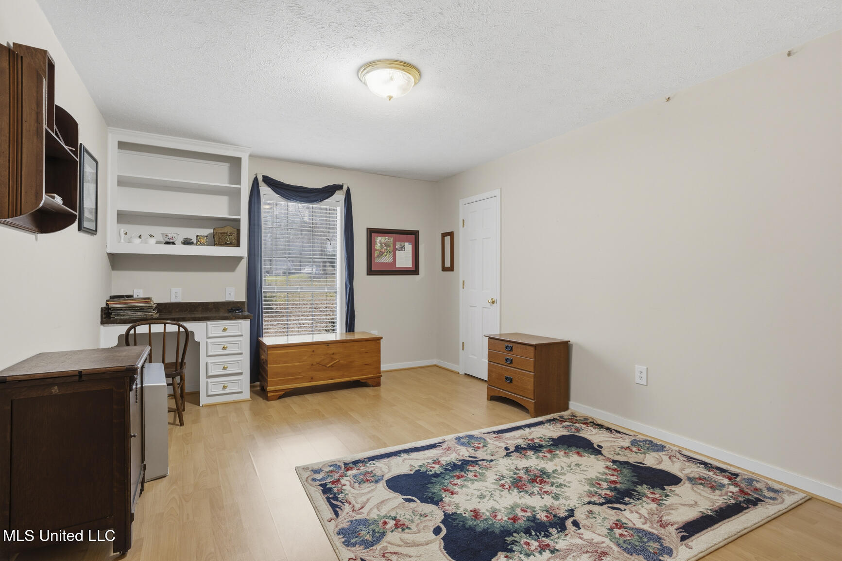 420 Shadow Lake Cove Property Photo 33