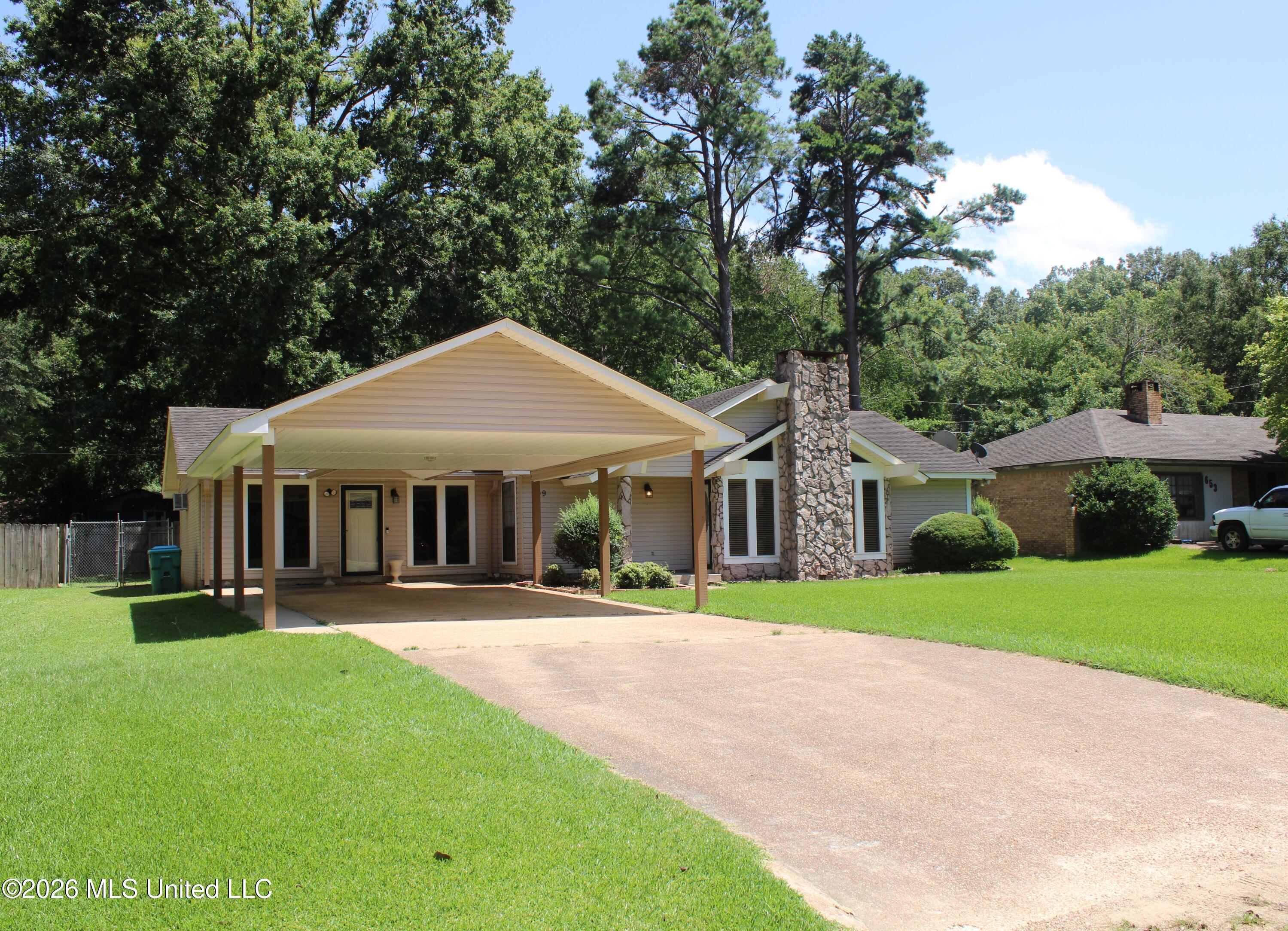 649 Old Hickory Road Property Photo 2