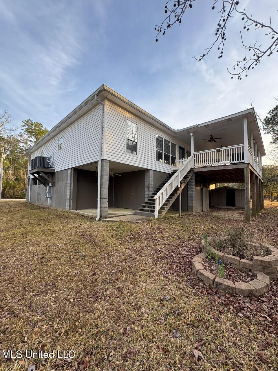 133 Poinsetta Loop Property Photo 5