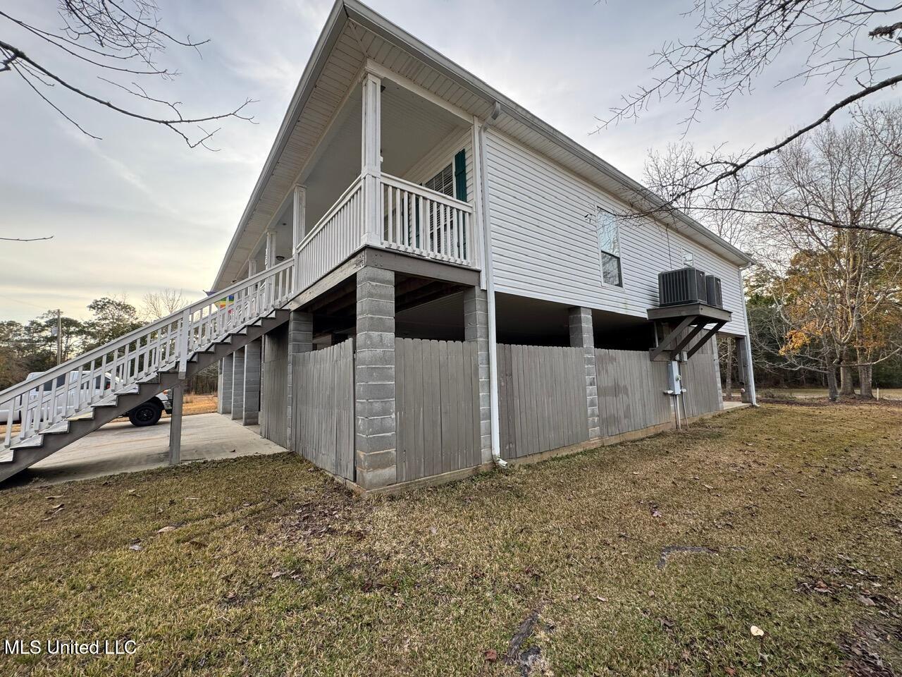 133 Poinsetta Loop Property Photo 6