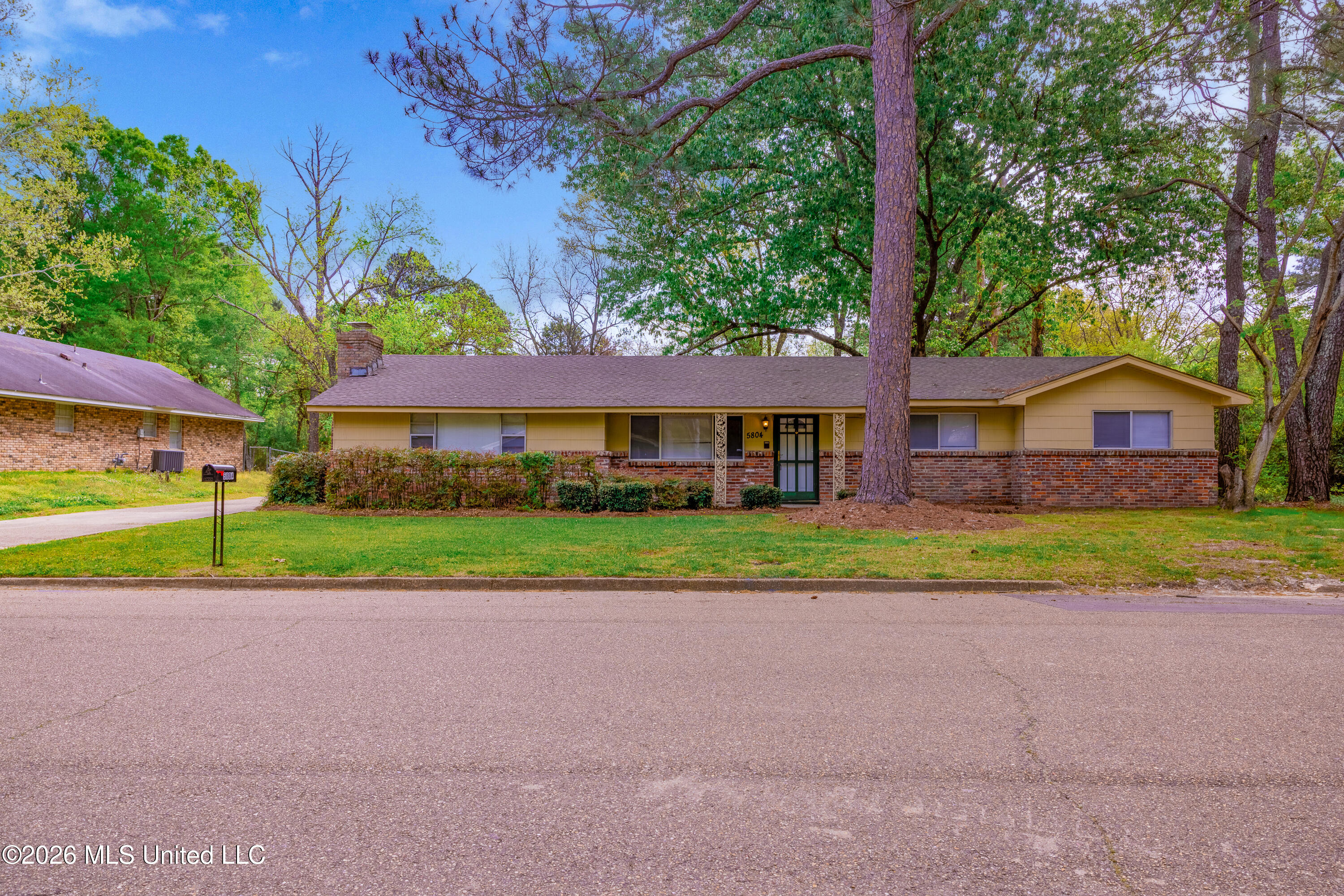 5804 Sedgwick Drive Property Photo 5