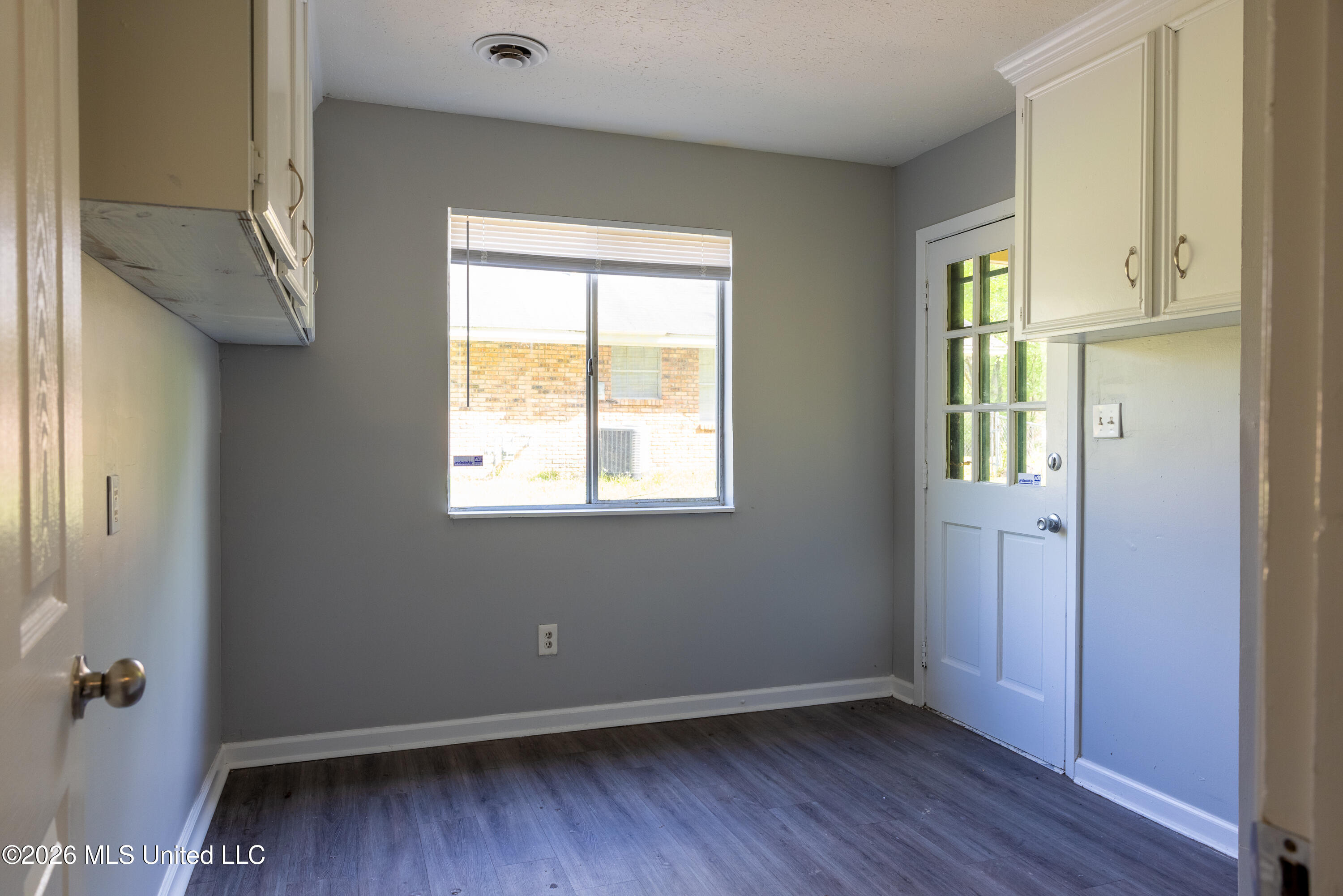 5804 Sedgwick Drive Property Photo 8