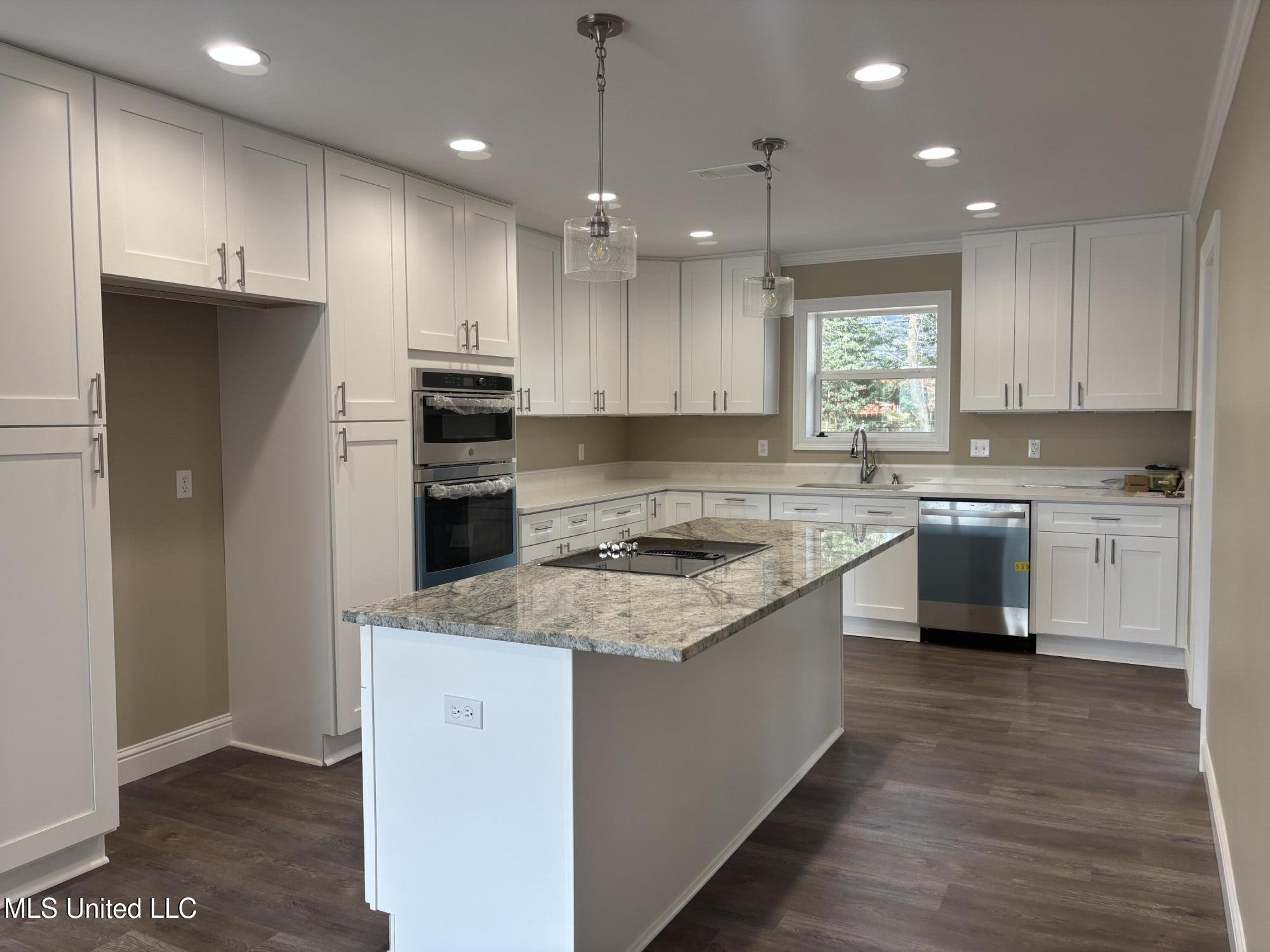 1500 Goodyear Boulevard Property Photo 8