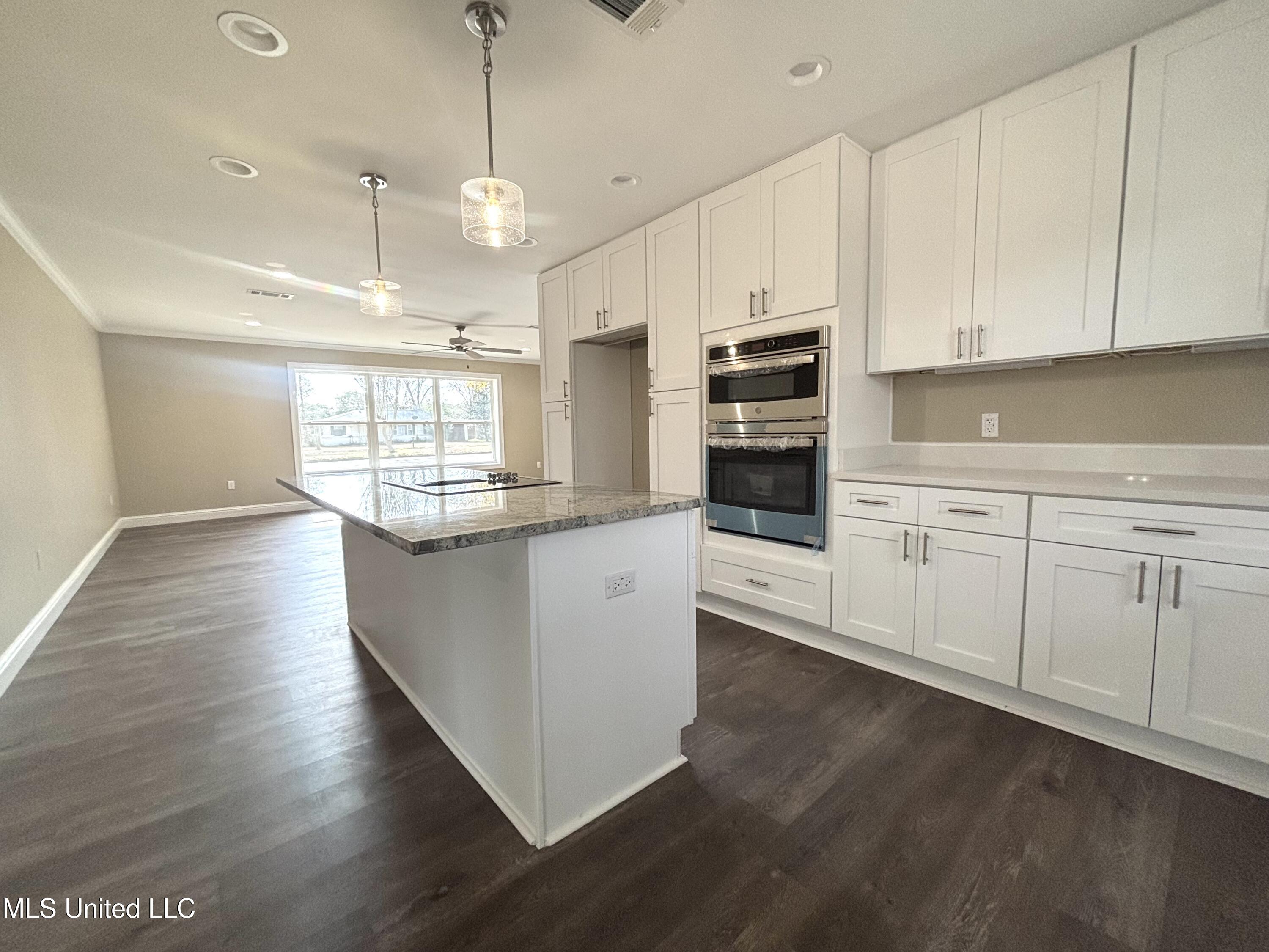 1500 Goodyear Boulevard Property Photo 11