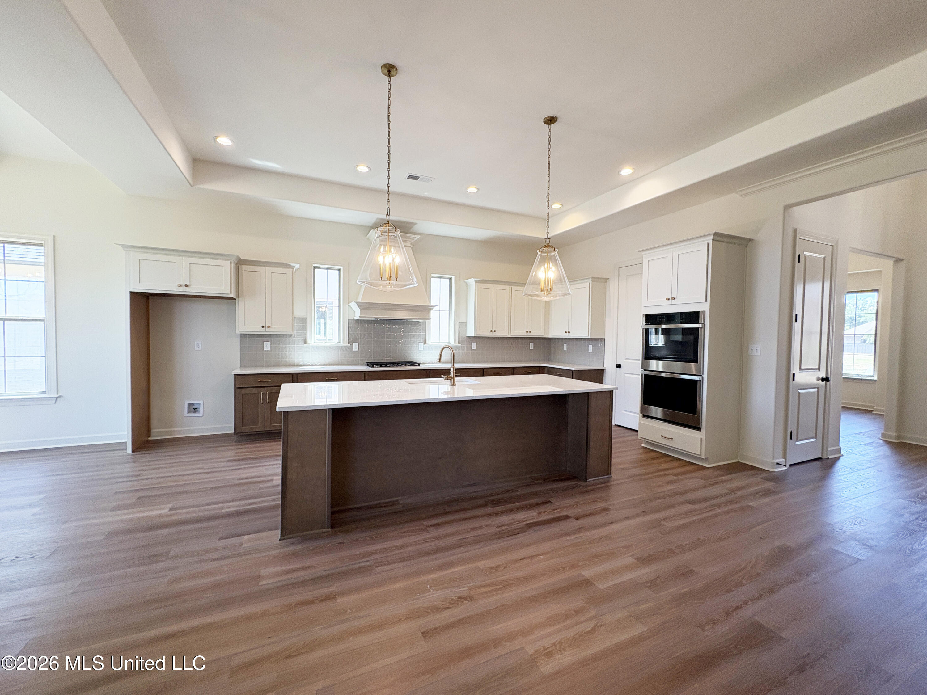 8054 Old Addison Drive Property Photo 3