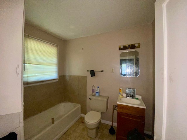 136 1/2 New York Avenue Property Photo 5