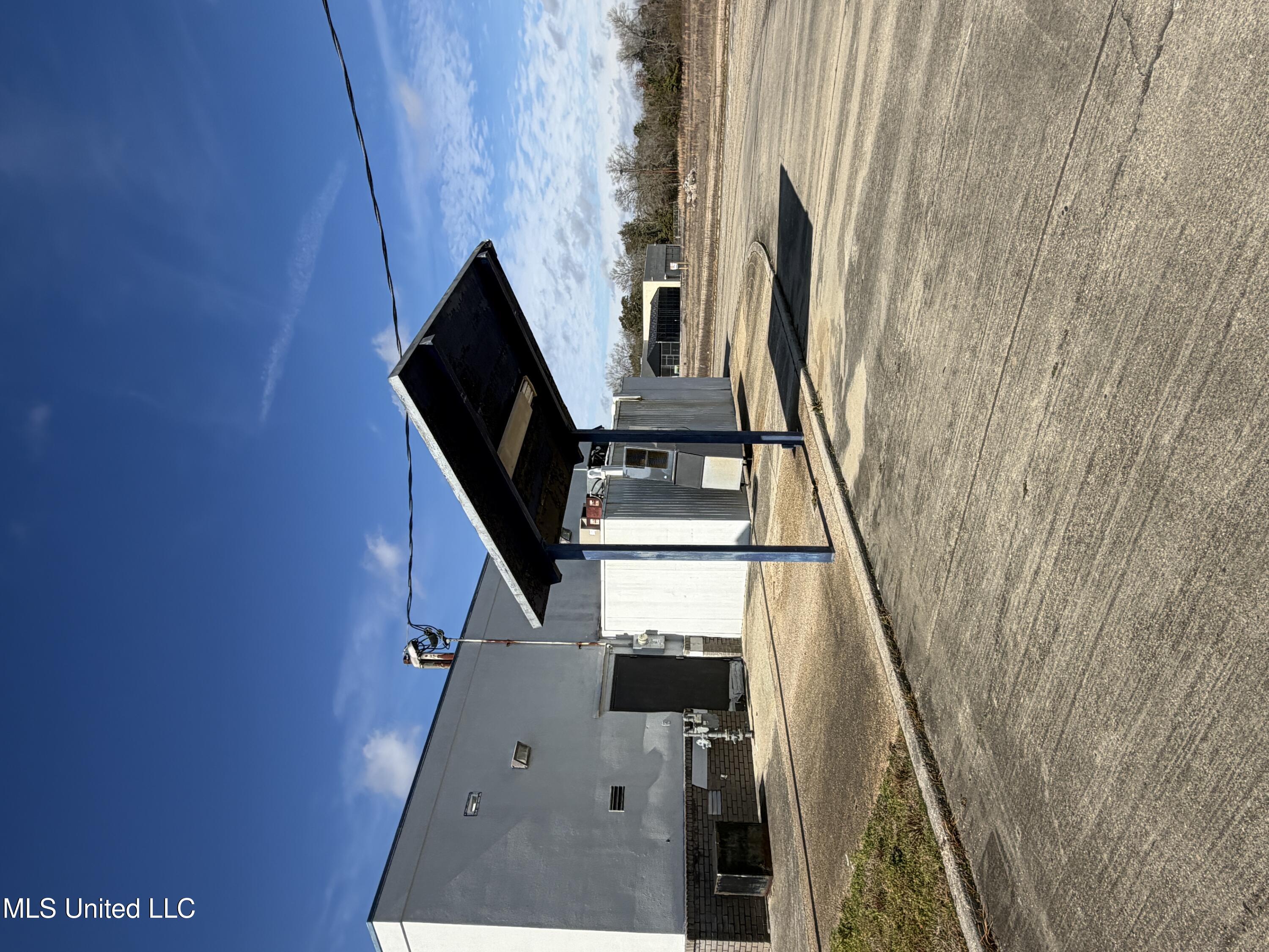 815 Highway 98 Property Photo 2