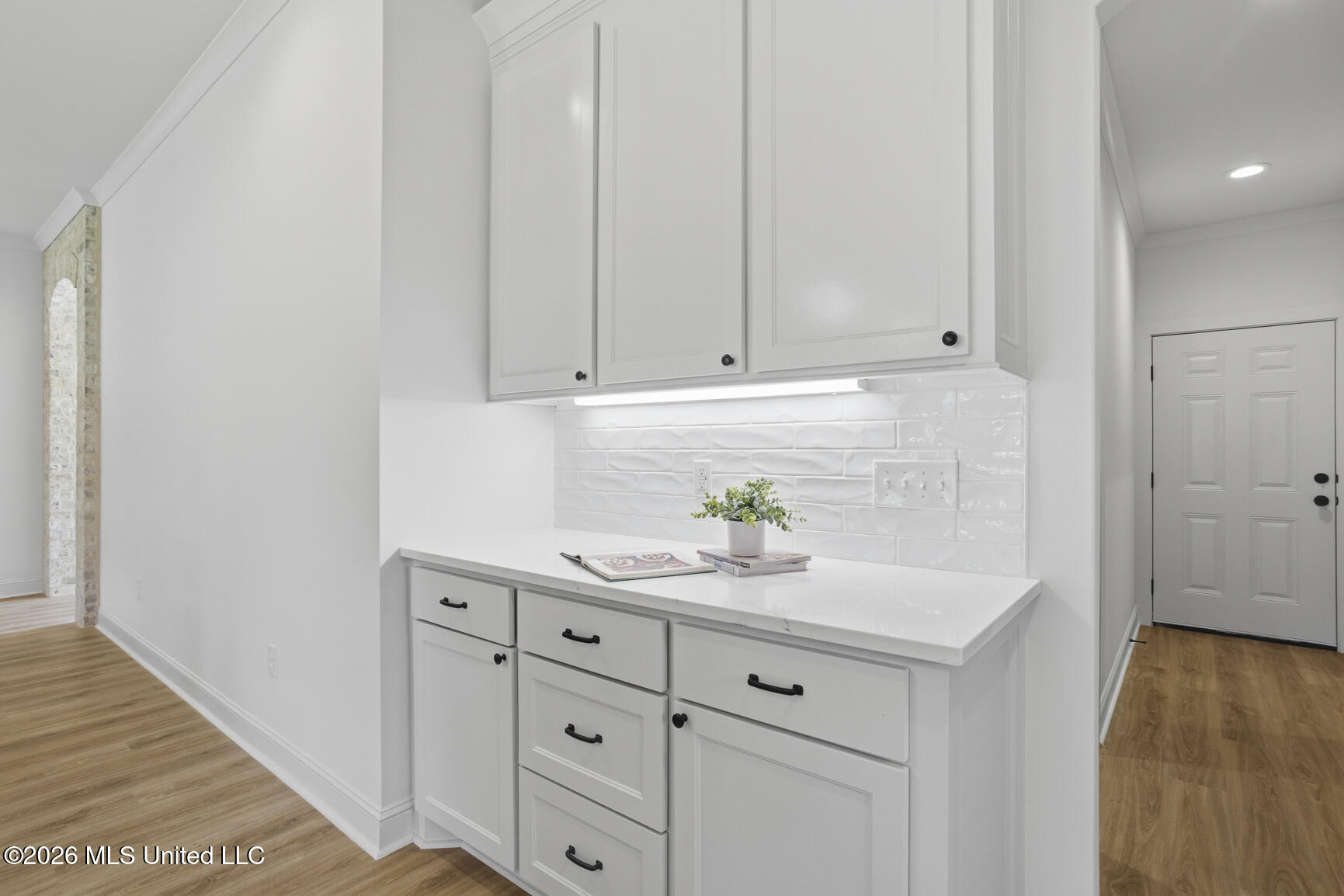 808 Albany Street Property Photo 16