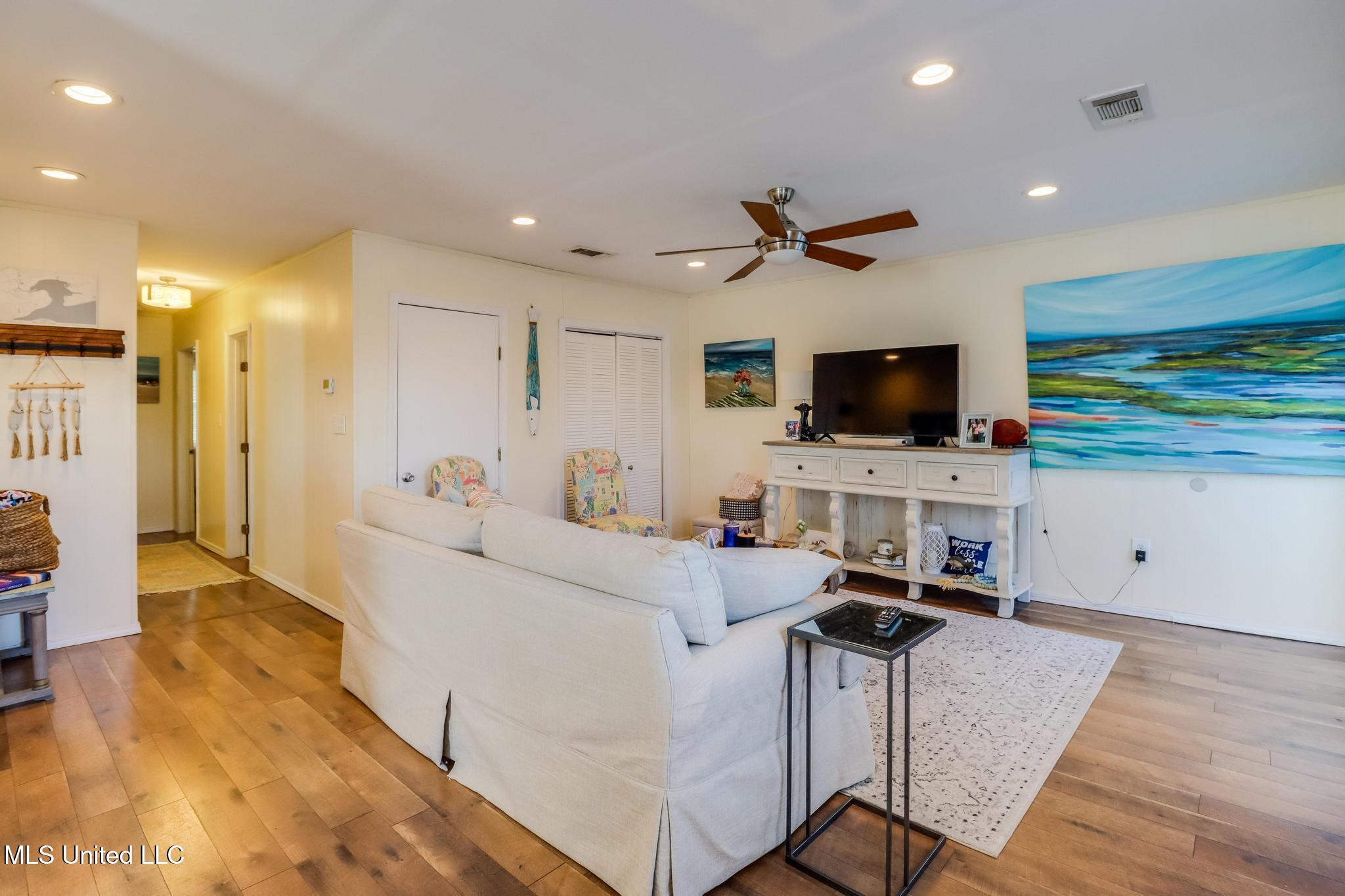 814 Camellia Drive Property Photo 12