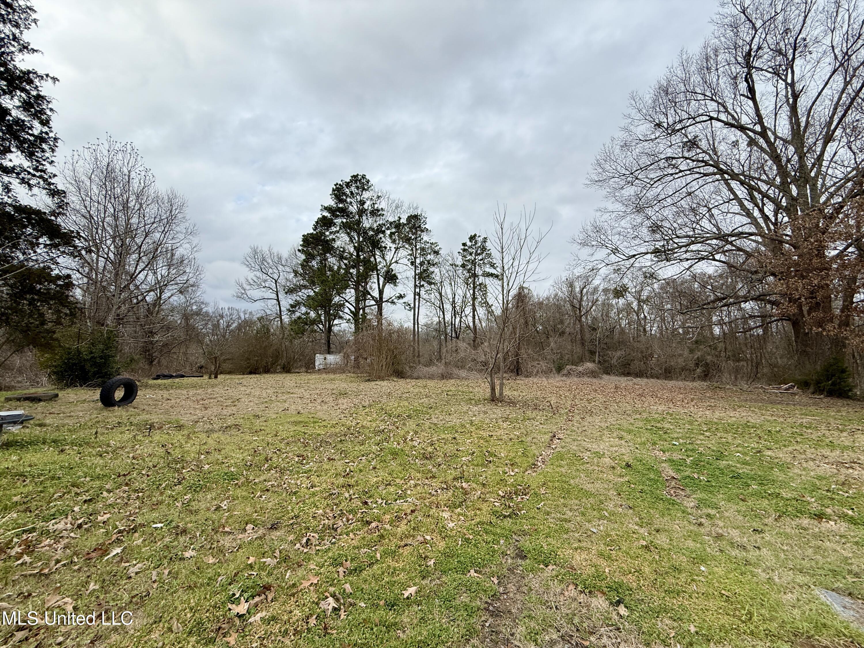21 Southview Drive Property Photo 1