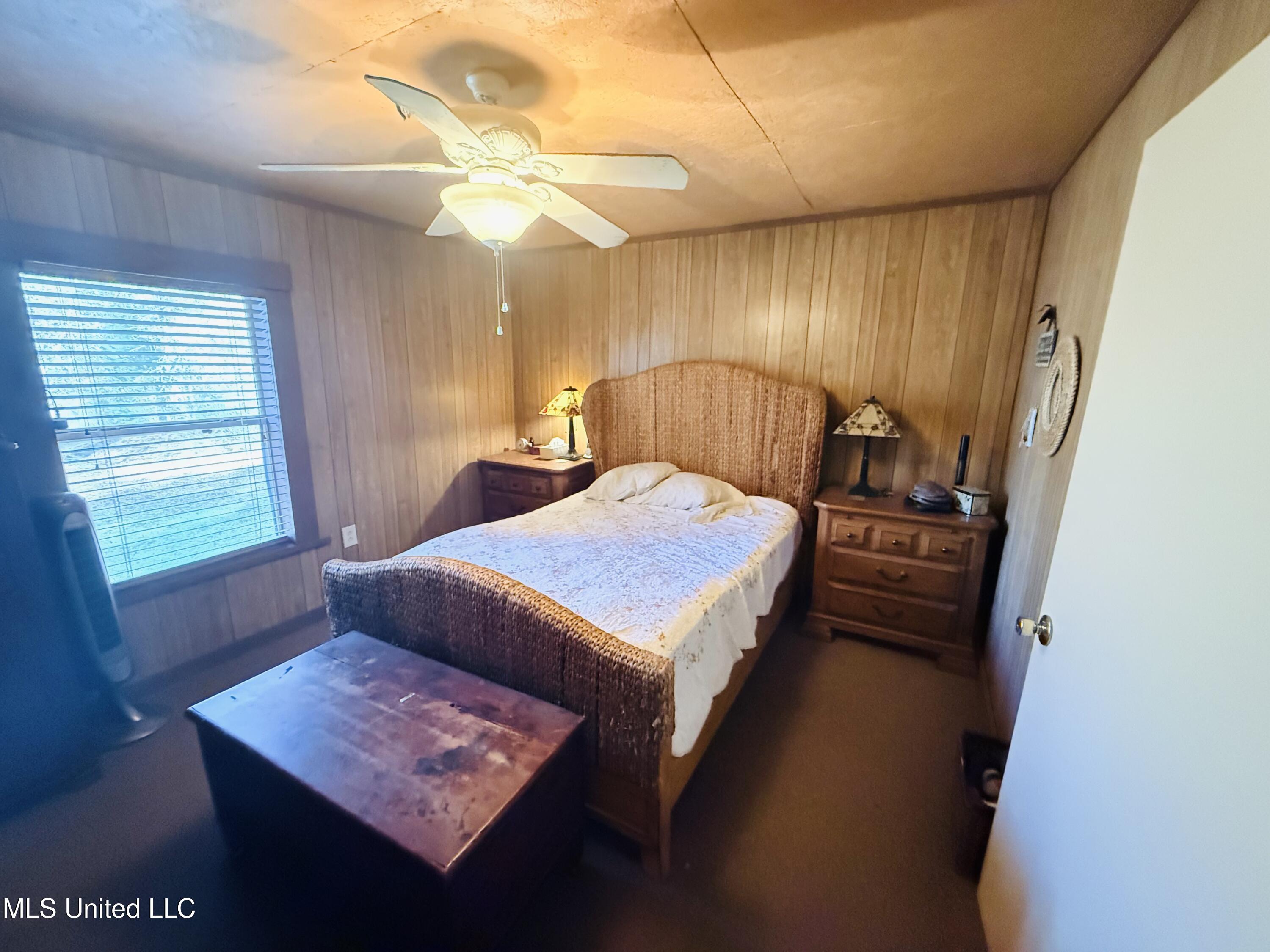 87 Russell Lane Property Photo 3