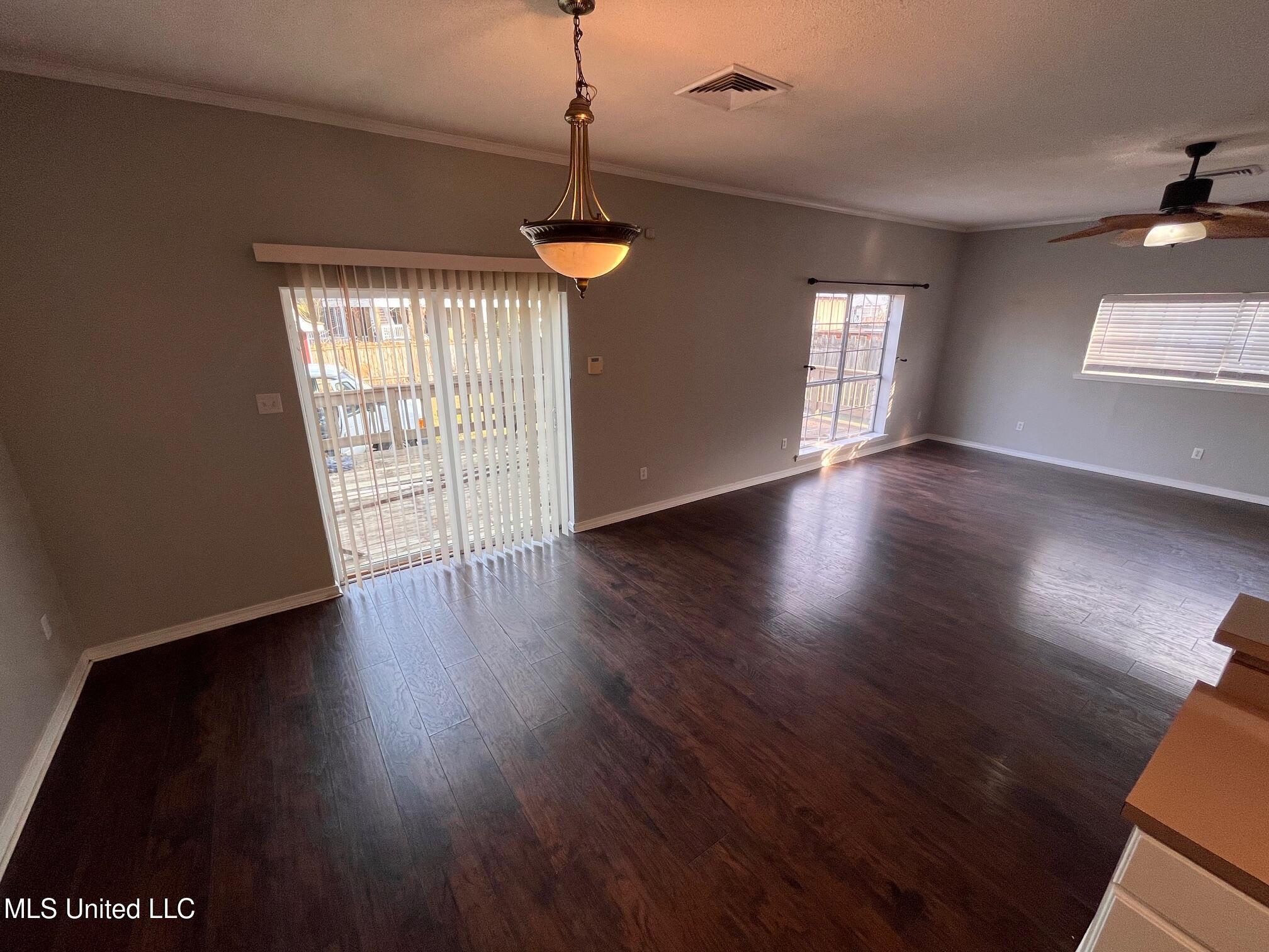 172 Claiborne Street Property Photo 8