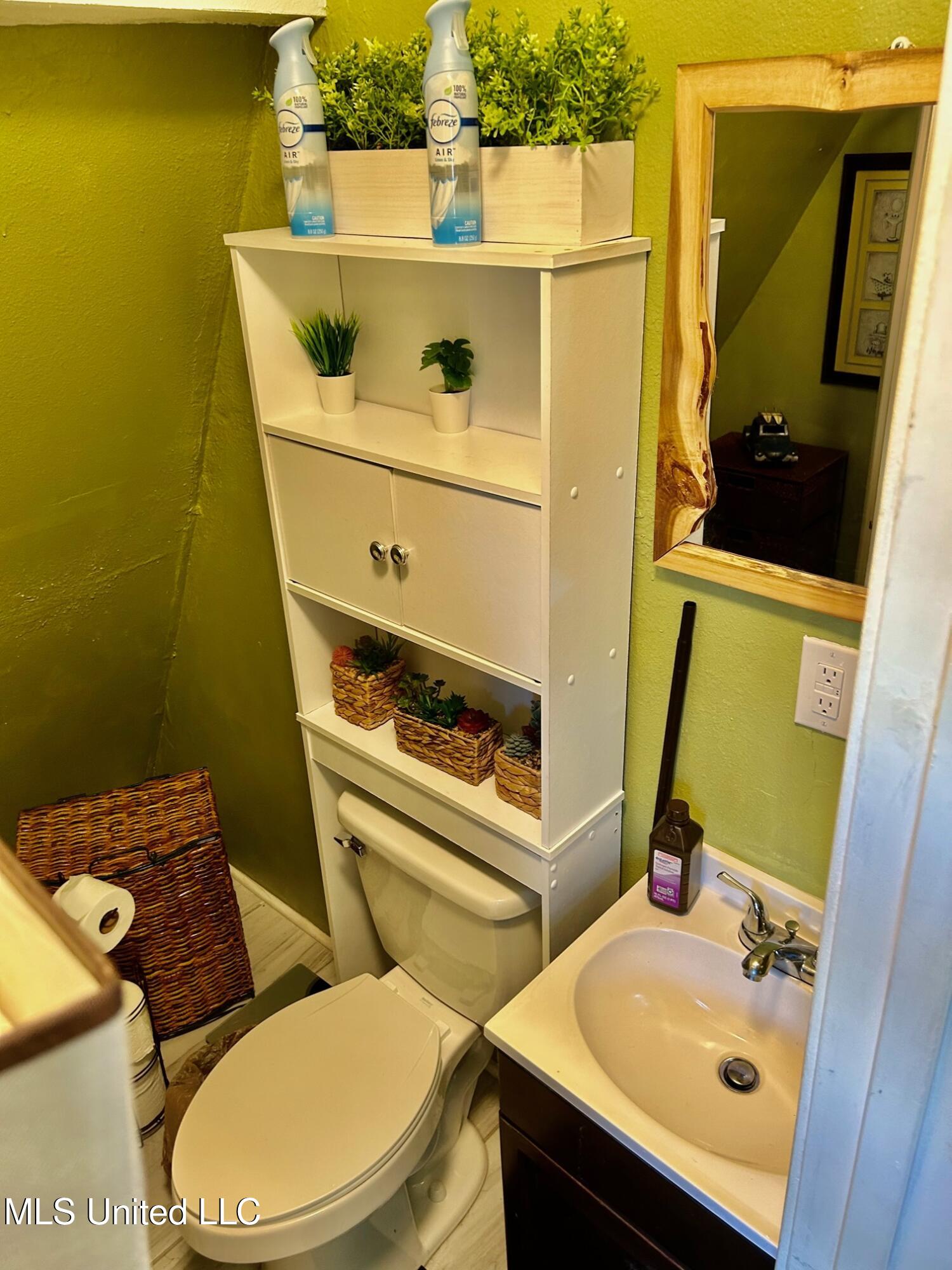 172 Claiborne Street Property Photo 25
