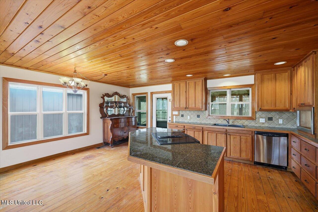106 Rebel Grove Drive Property Photo 15