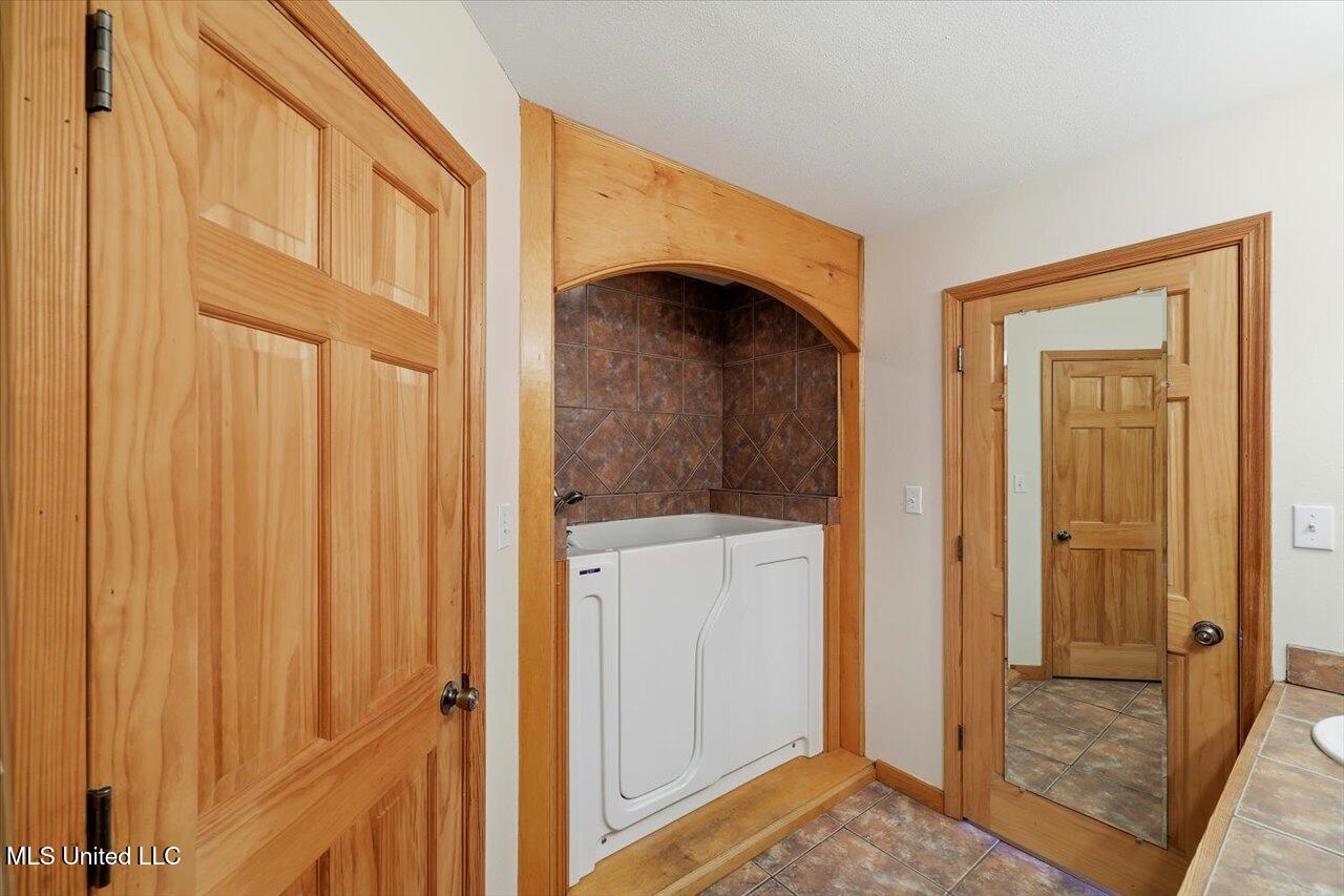 106 Rebel Grove Drive Property Photo 25