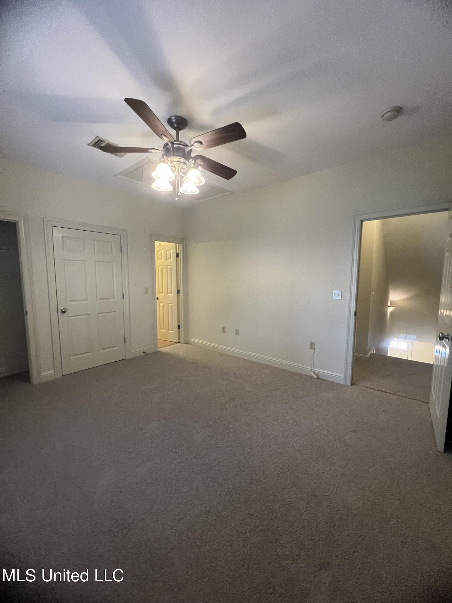 918 Jefferson Drive Property Photo 11