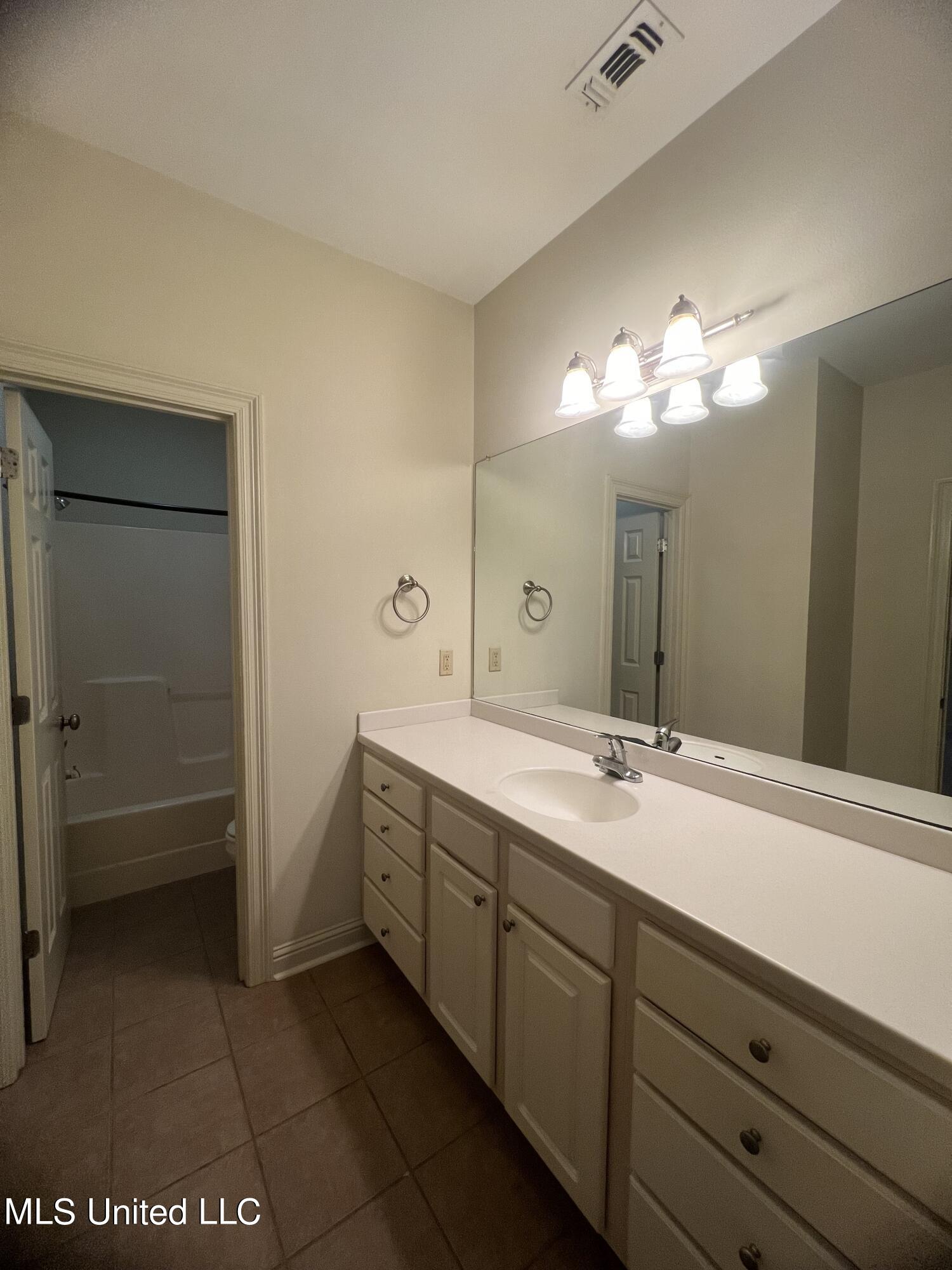 918 Jefferson Drive Property Photo 13