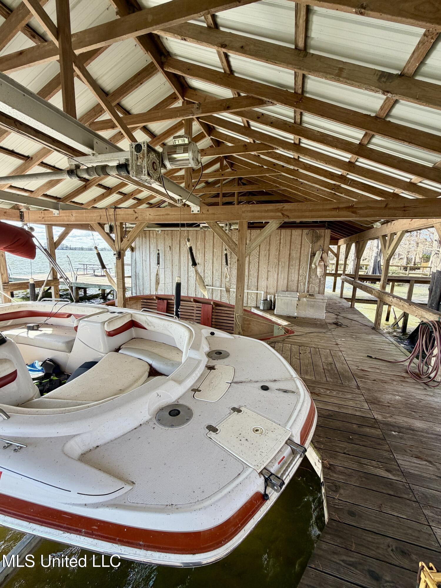 2927 Highway 569 Property Photo 5