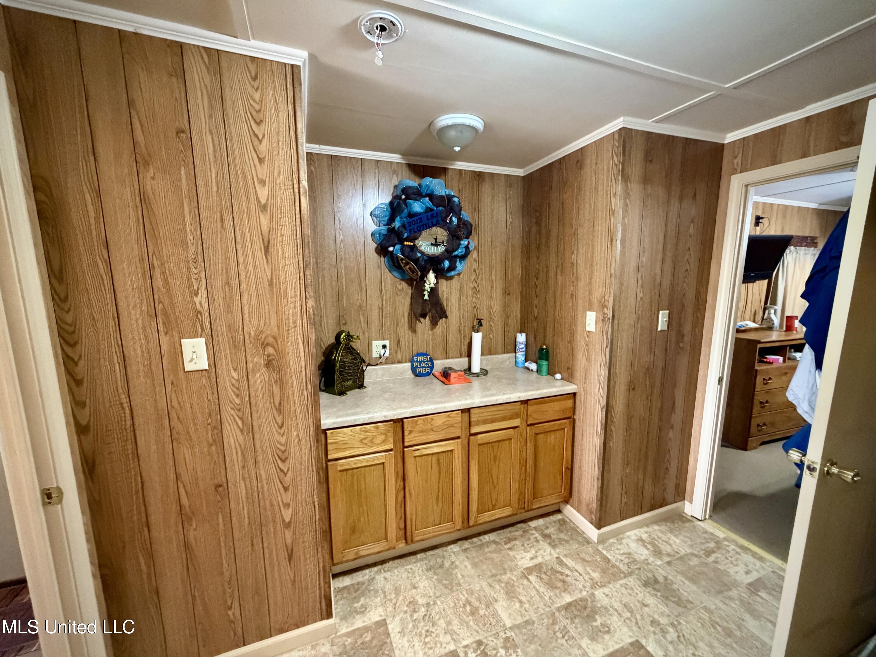 2927 Highway 569 Property Photo 14
