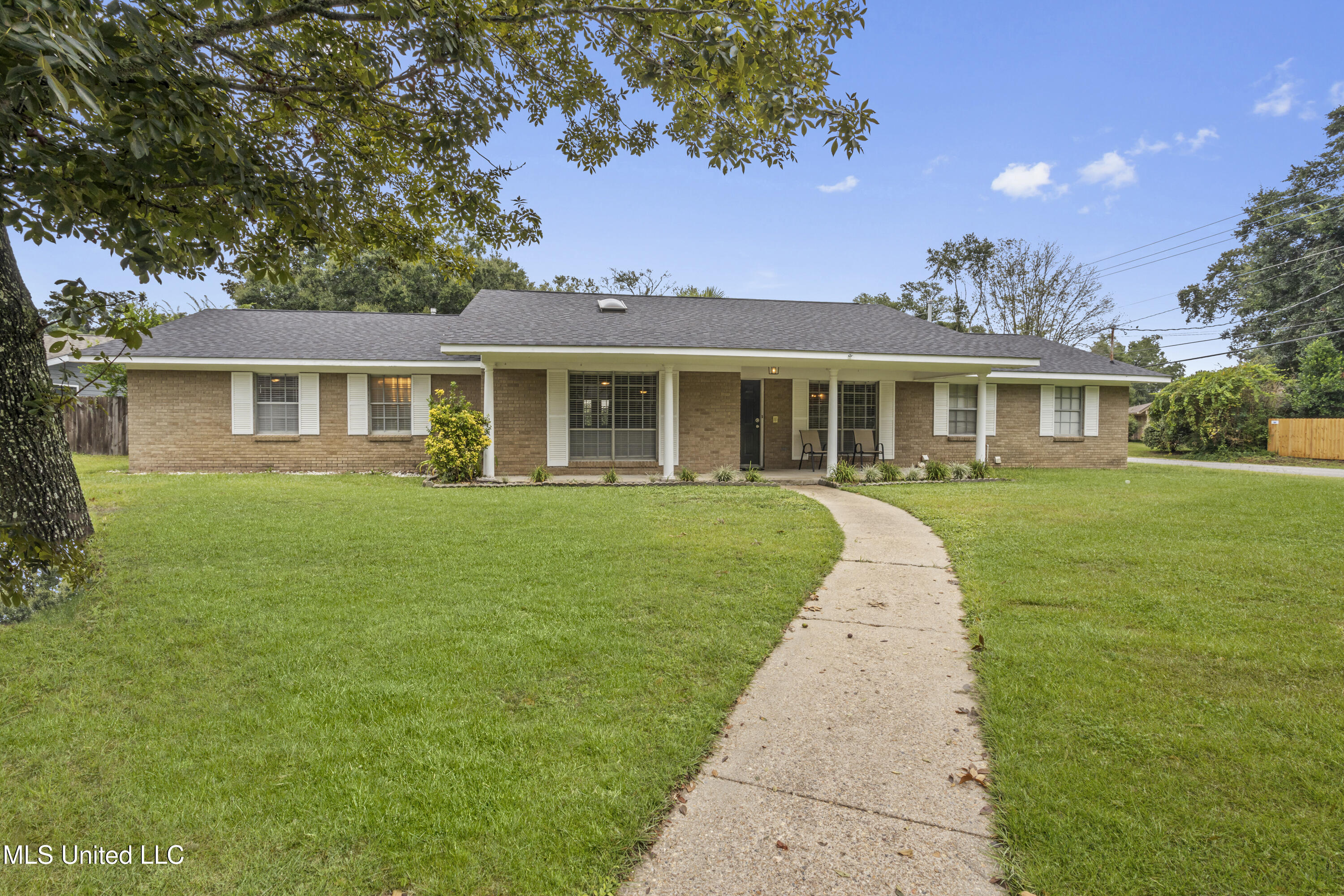 10 Wenmar Avenue Property Photo 5