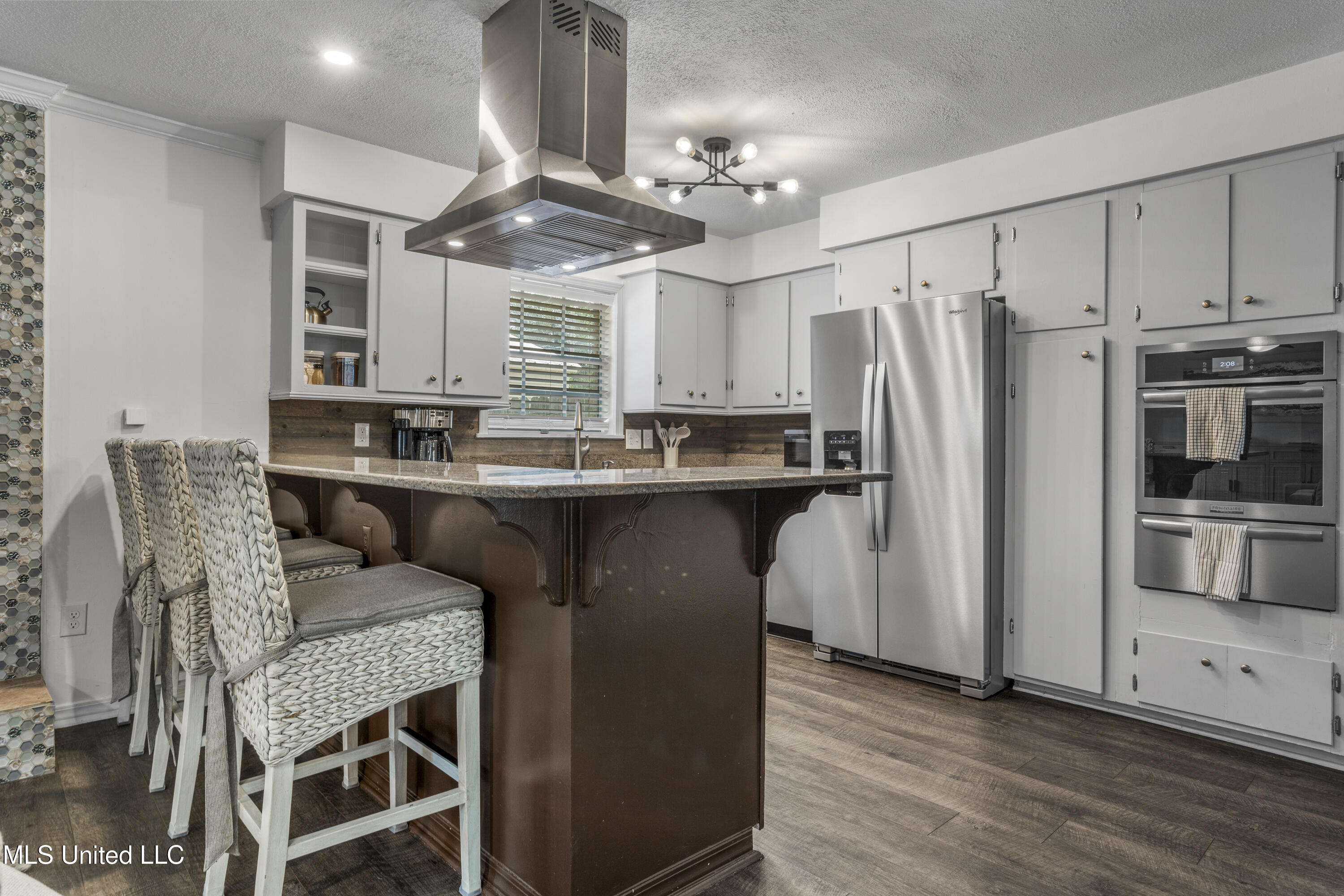10 Wenmar Avenue Property Photo 17