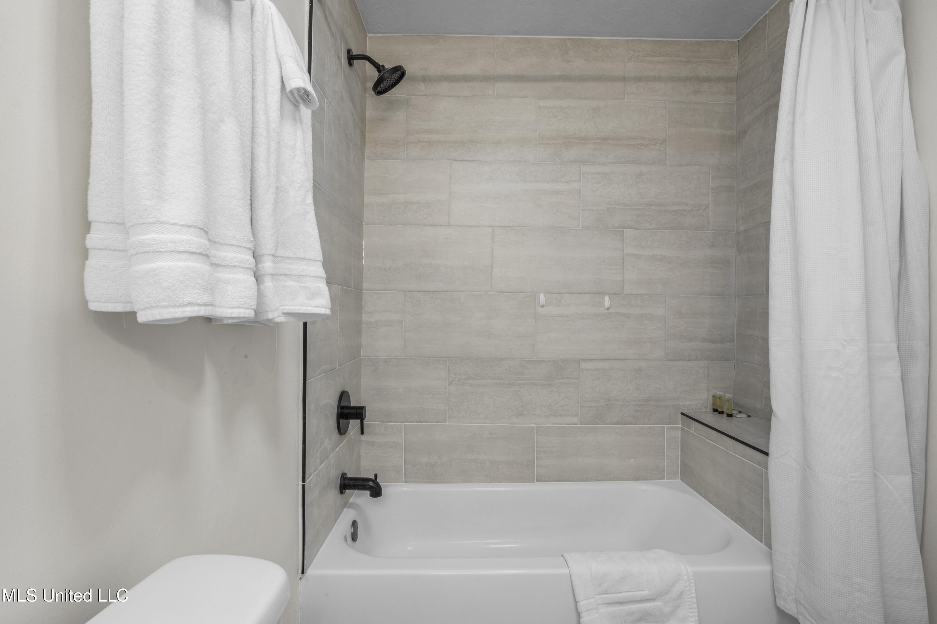 10 Wenmar Avenue Property Photo 37