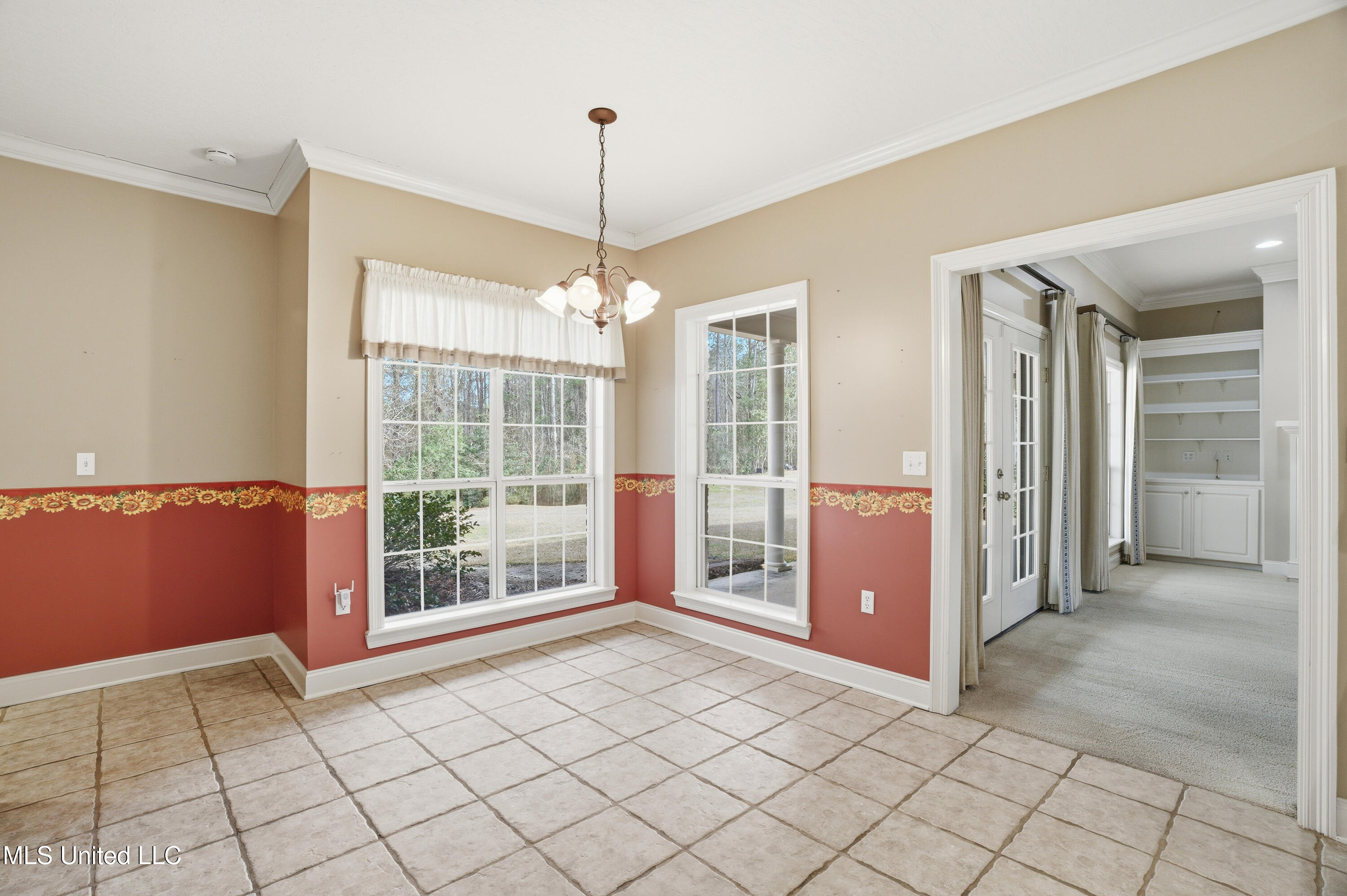 212 Whistlers Way Property Photo 5