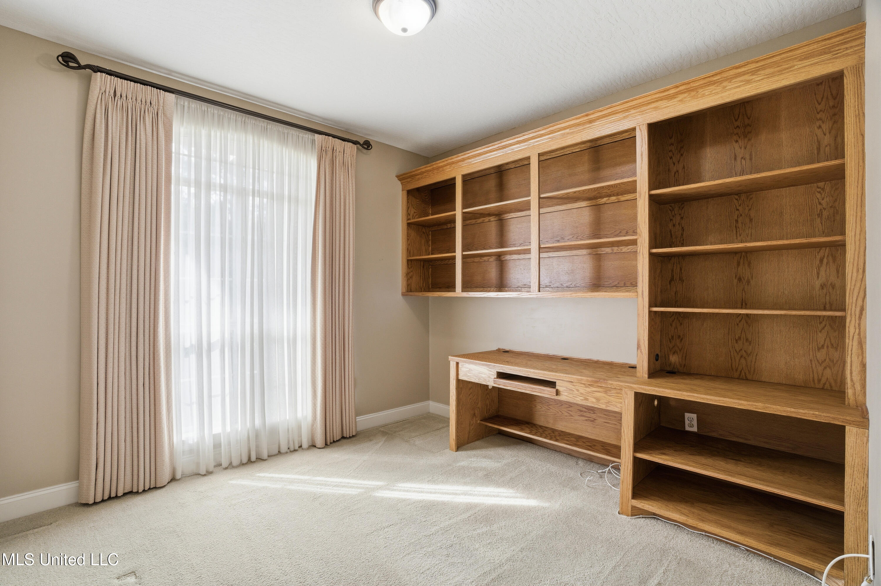 212 Whistlers Way Property Photo 15