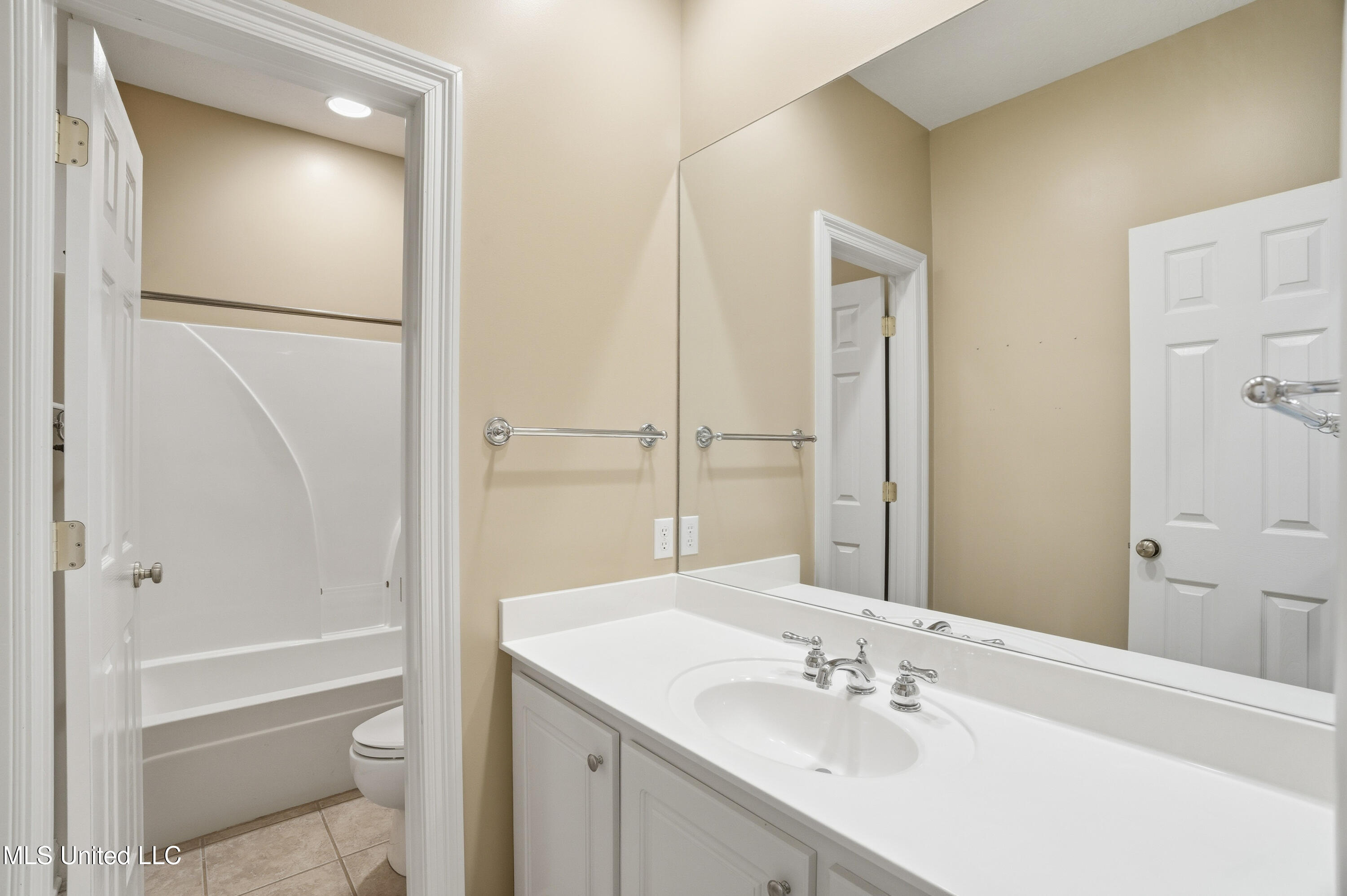 212 Whistlers Way Property Photo 17