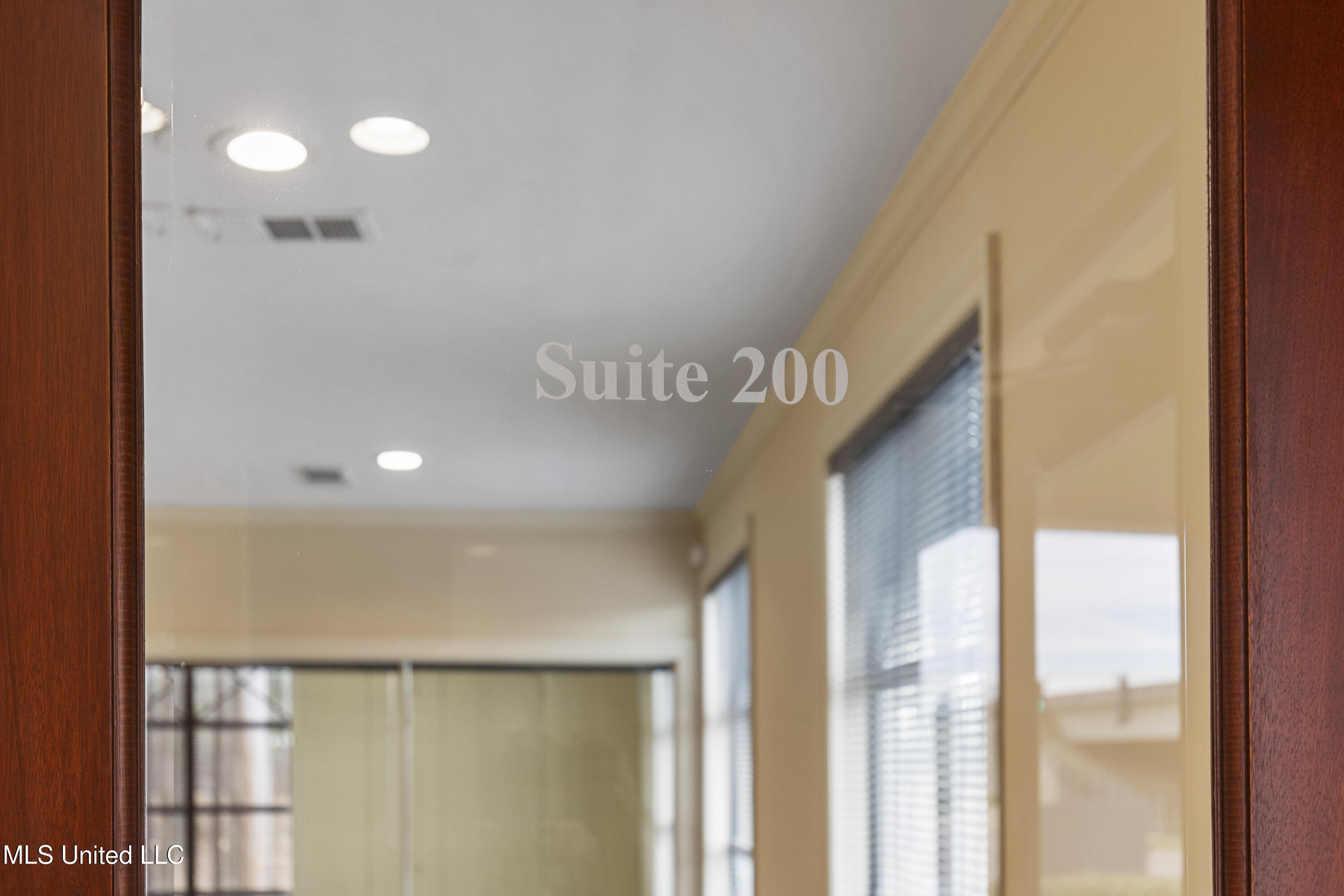 5760 Interstate 55 Property Photo 2