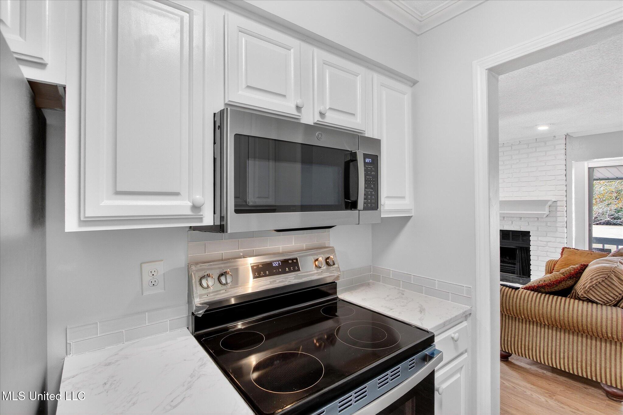 223 Highpoint Drive Property Photo 8