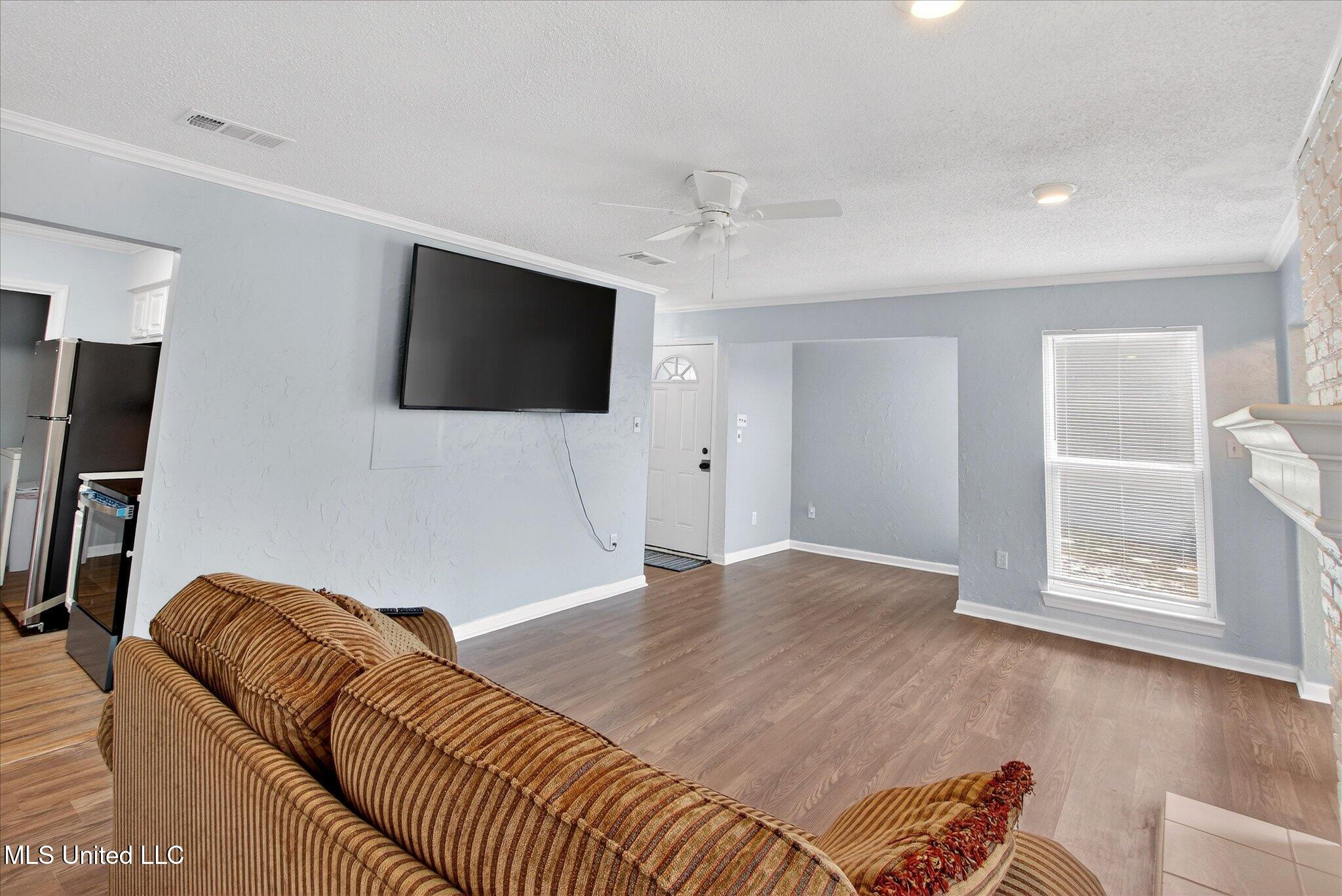 223 Highpoint Drive Property Photo 16