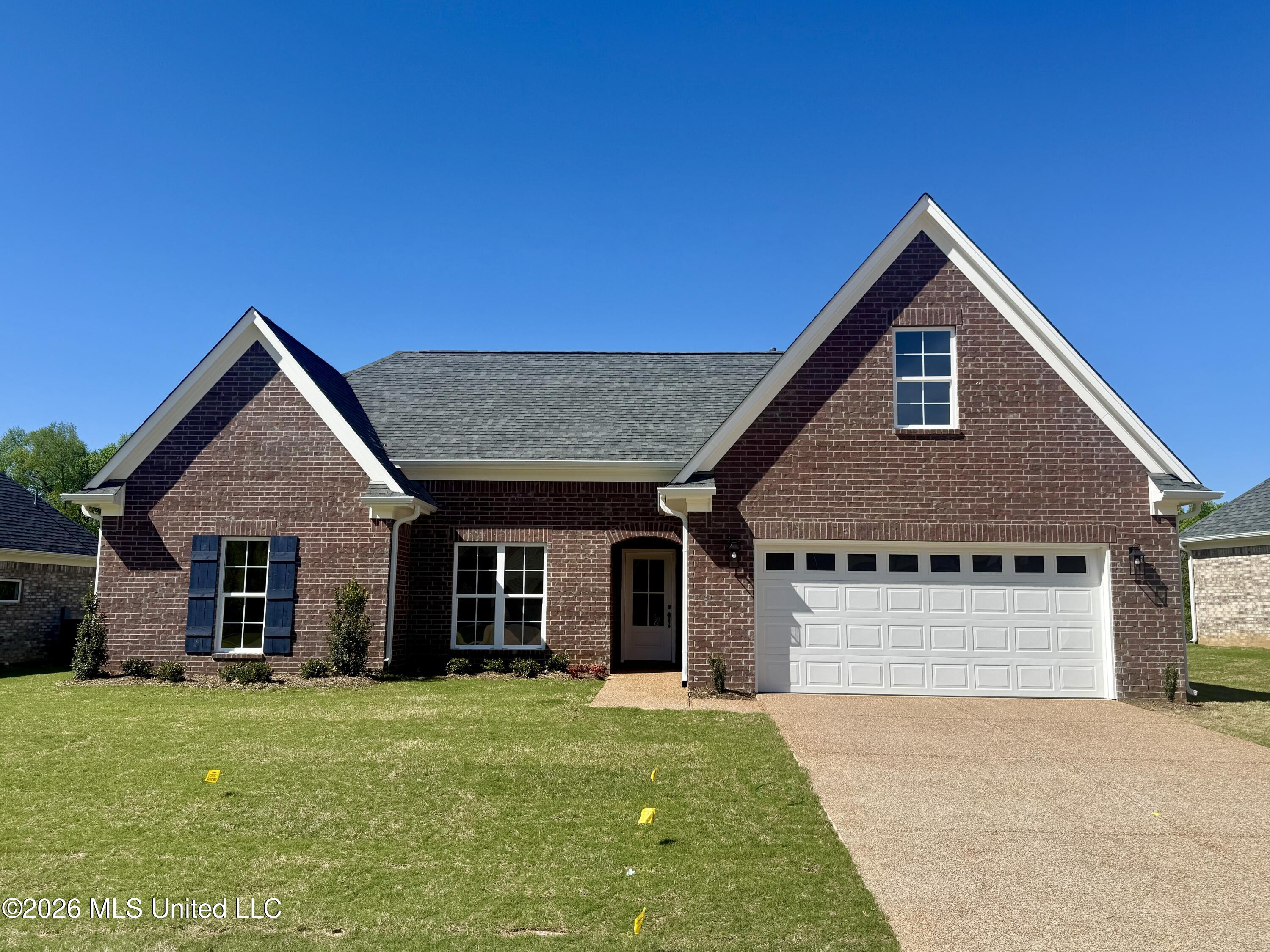 1070 Great Glen Drive Property Photo 1
