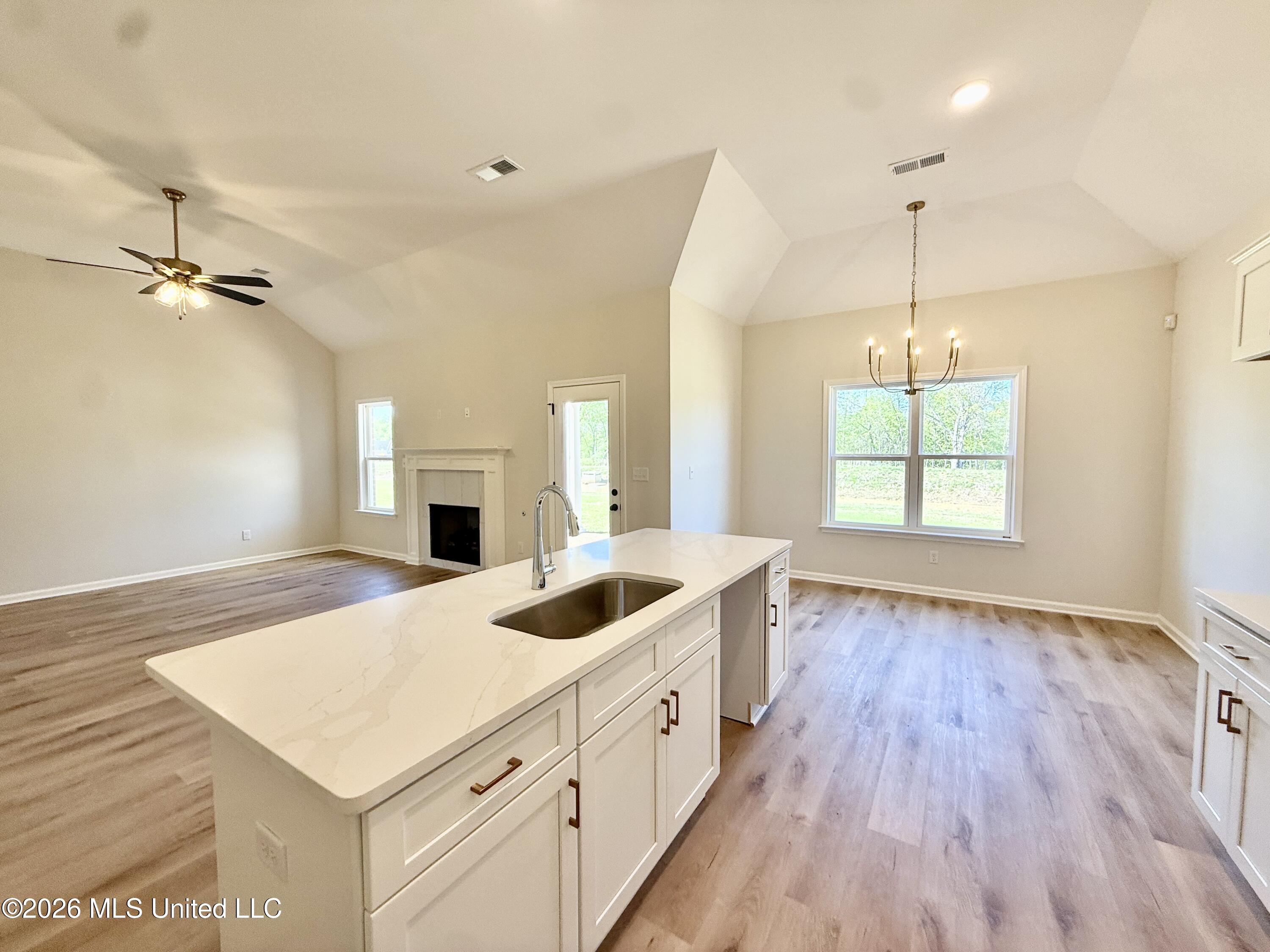 1070 Great Glen Drive Property Photo 5