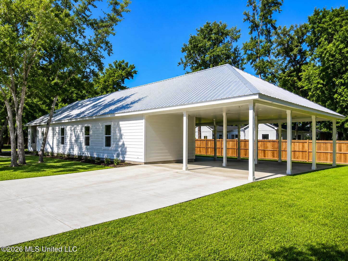 8900 Pointe Aux Chenes Road Property Photo 5