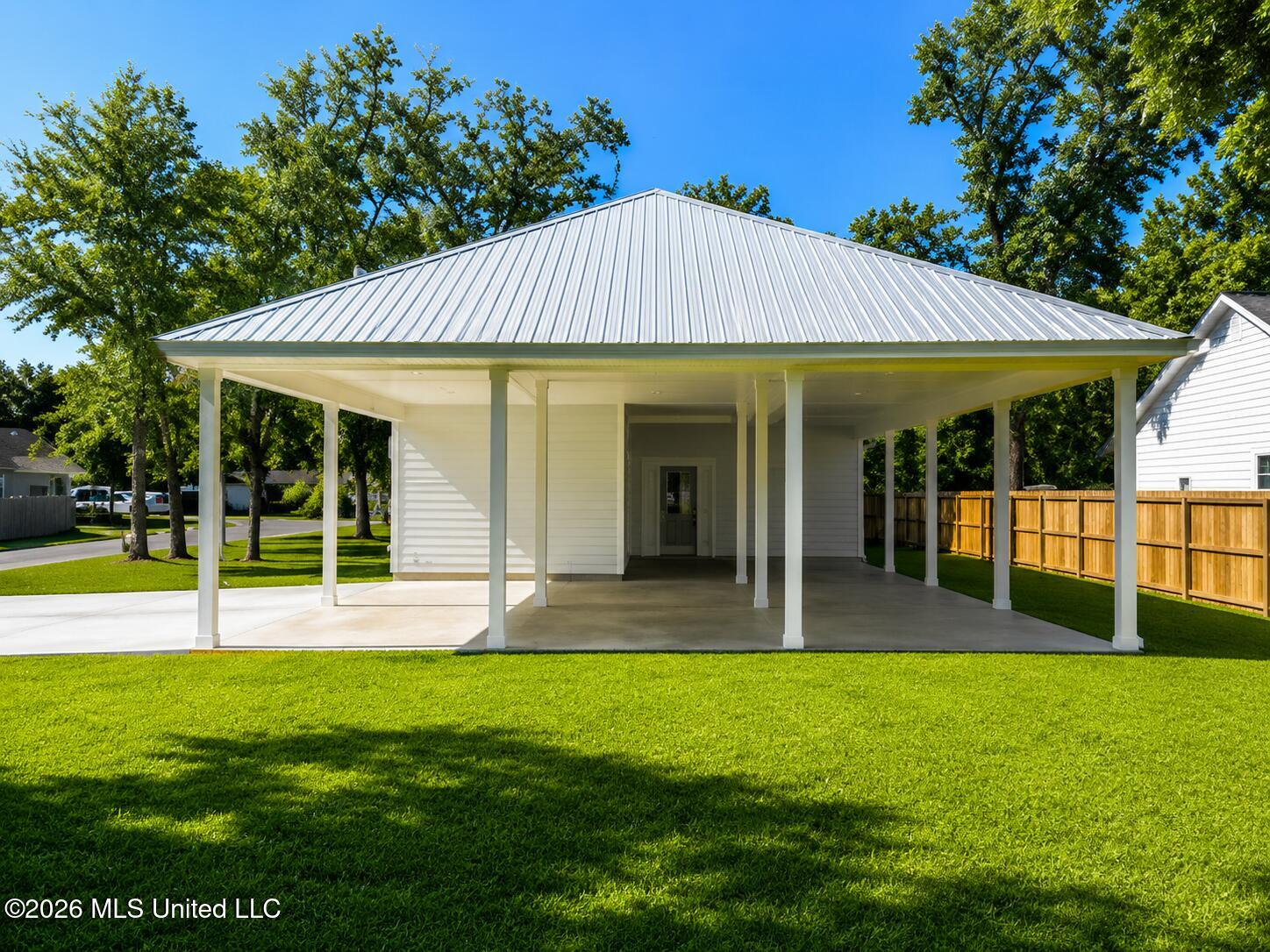 8900 Pointe Aux Chenes Road Property Photo 6