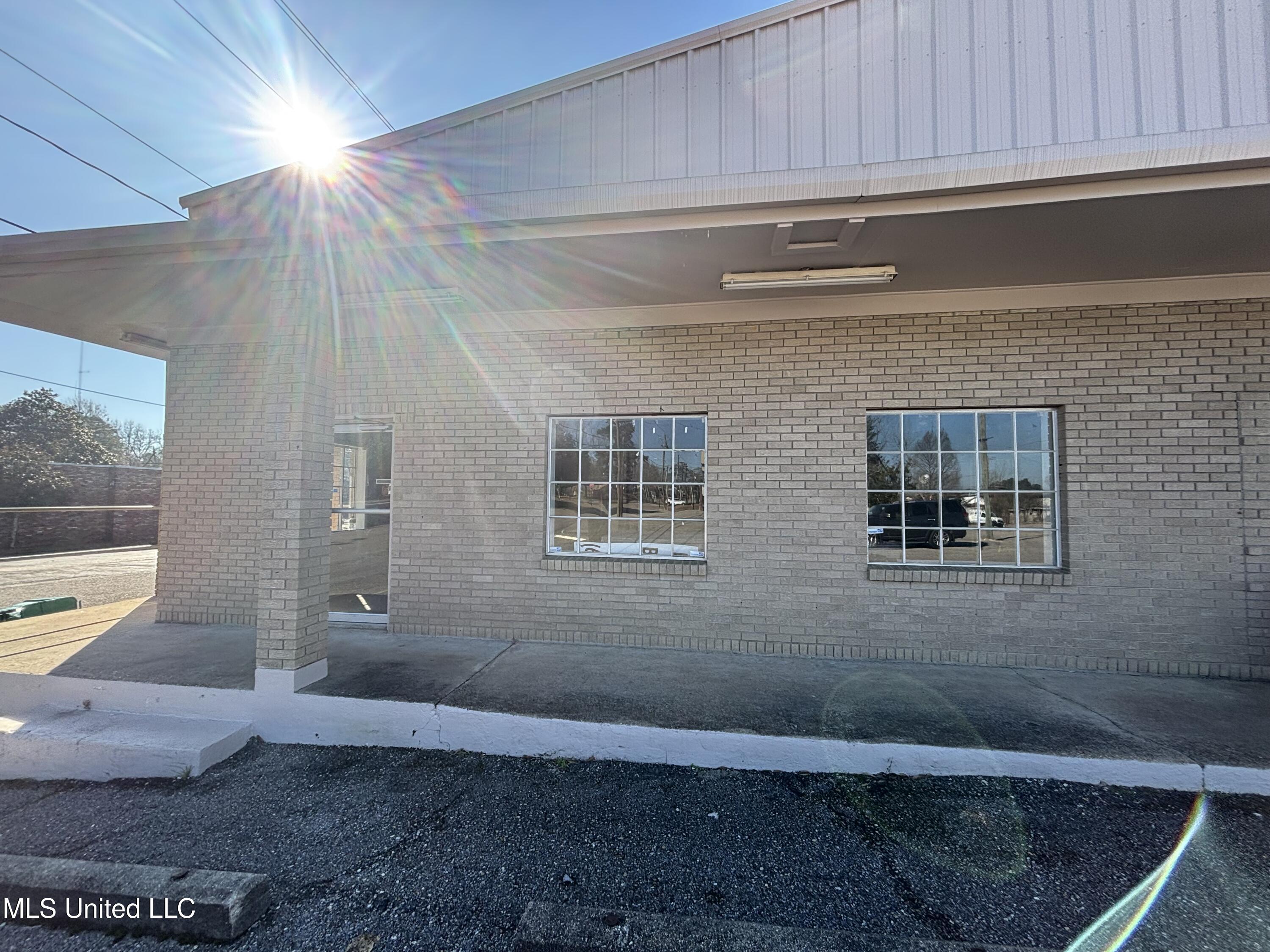 120 2nd Street Property Photo 2