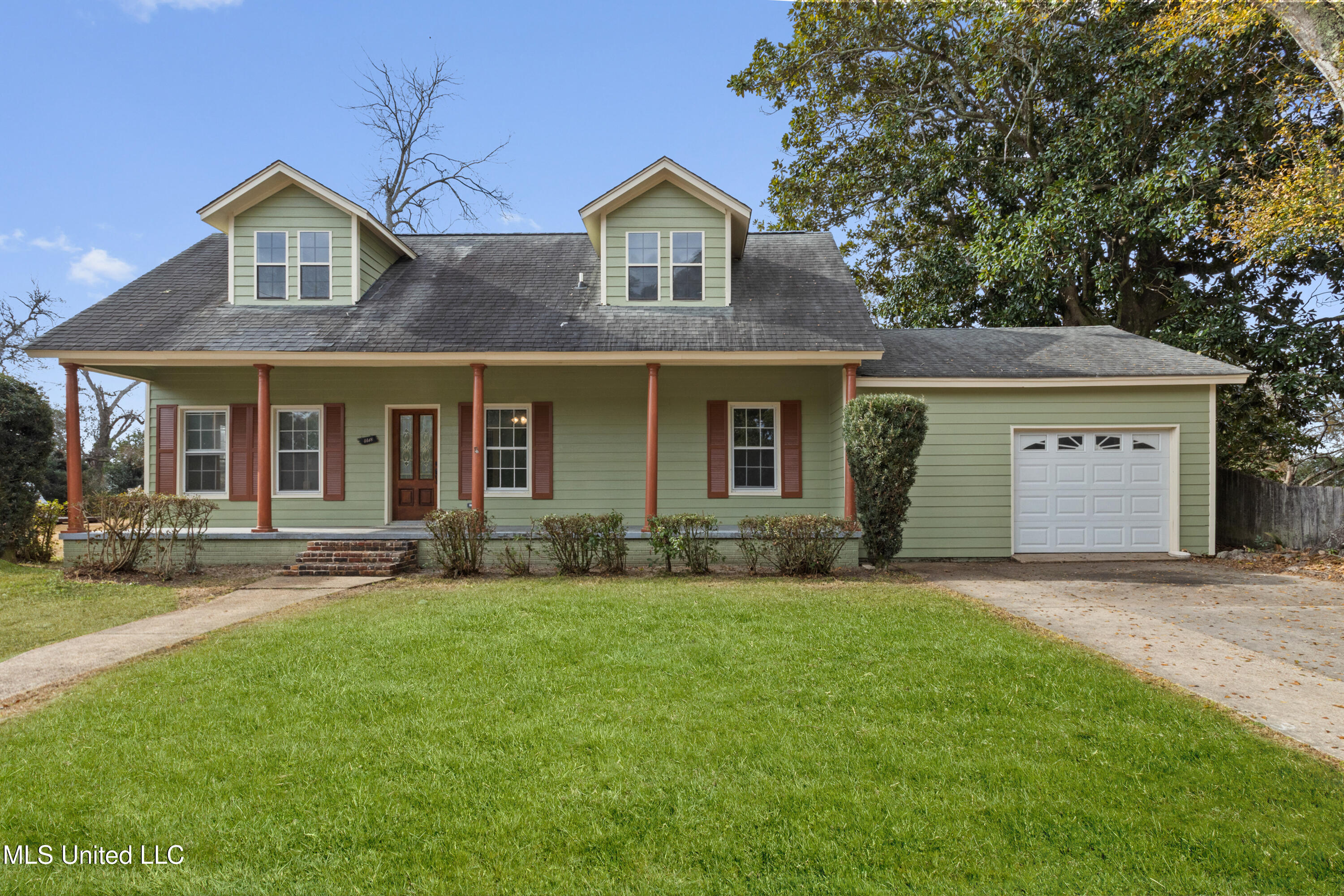 4418 Welch Avenue Property Photo 1
