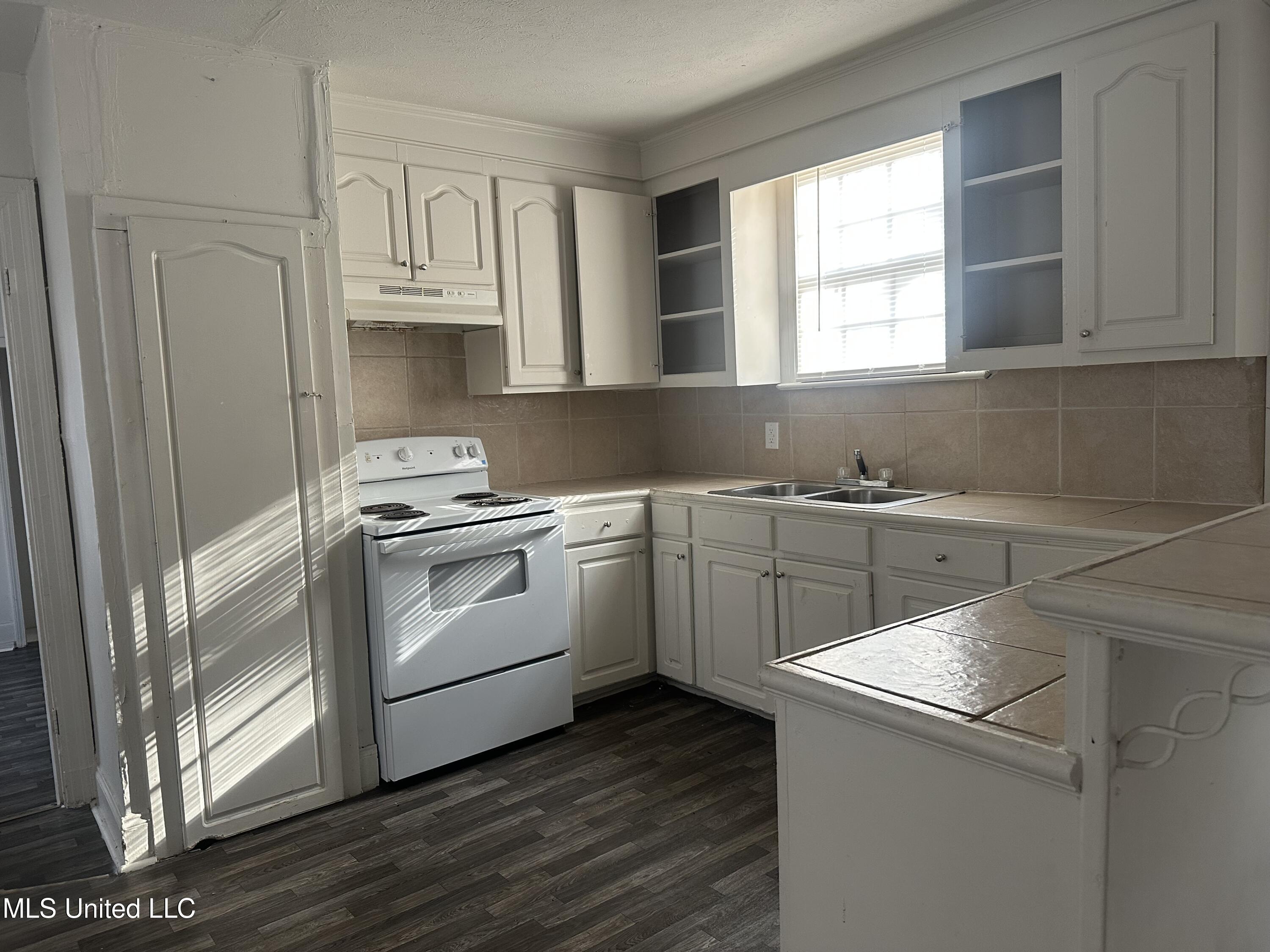 4413 Dixie Drive Property Photo 14