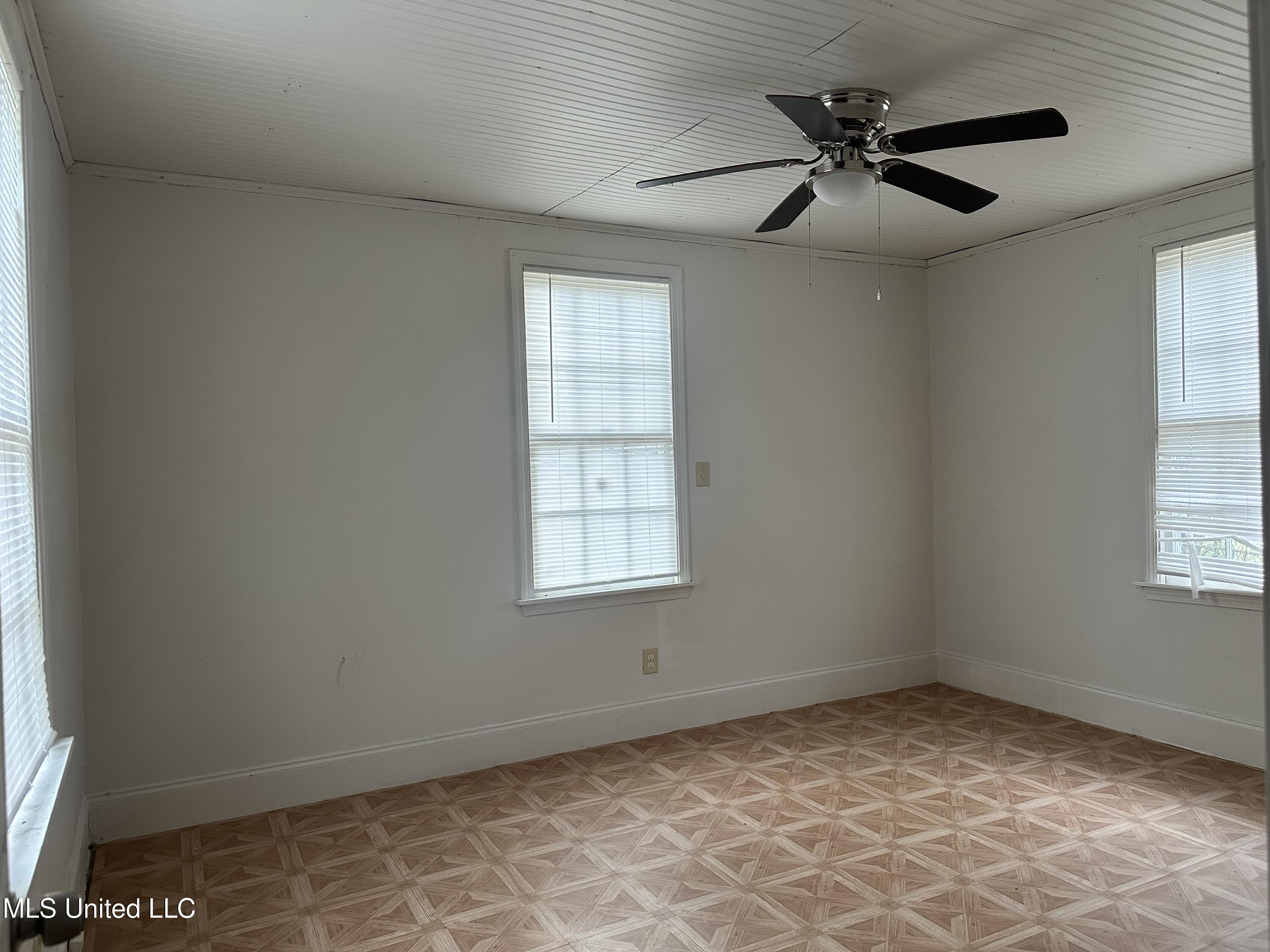4413 Dixie Drive Property Photo 17