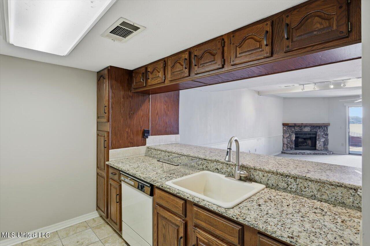 157 Dyke Road Property Photo 9