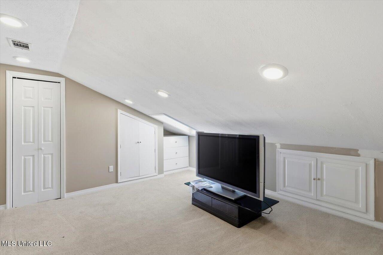 157 Dyke Road Property Photo 16