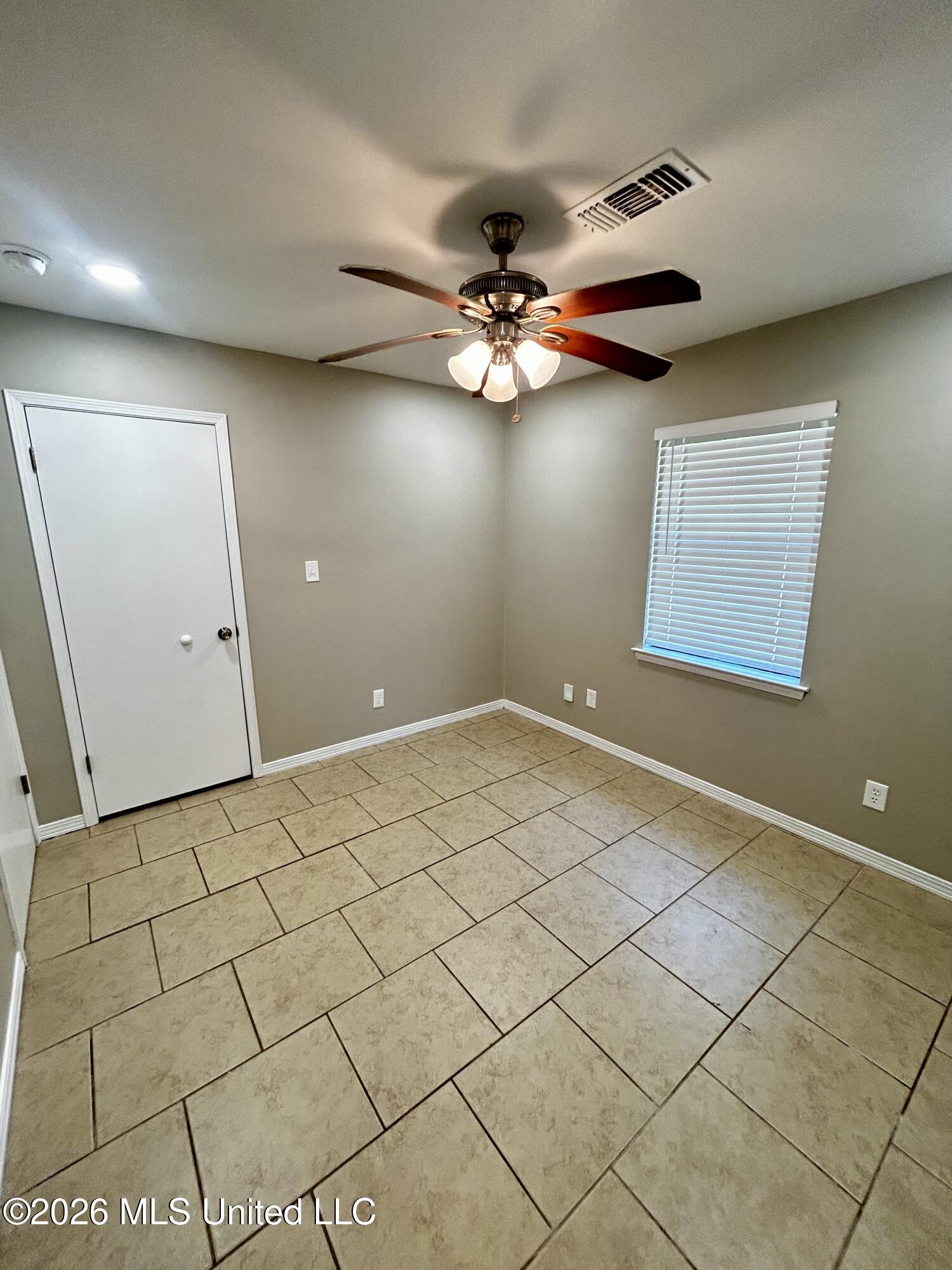 1002 Telly Road Property Photo 8