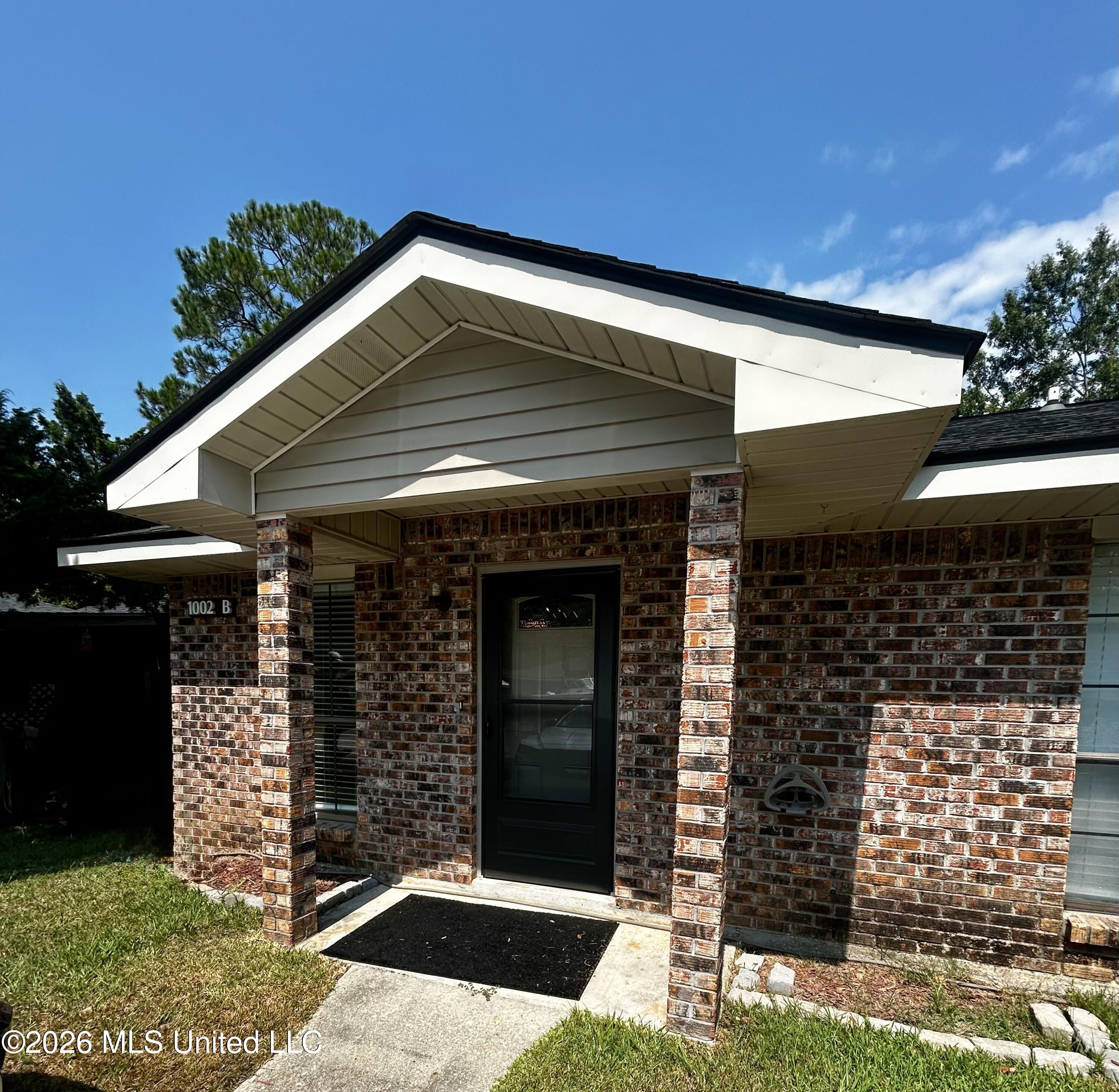 1002 Telly Road Property Photo 11